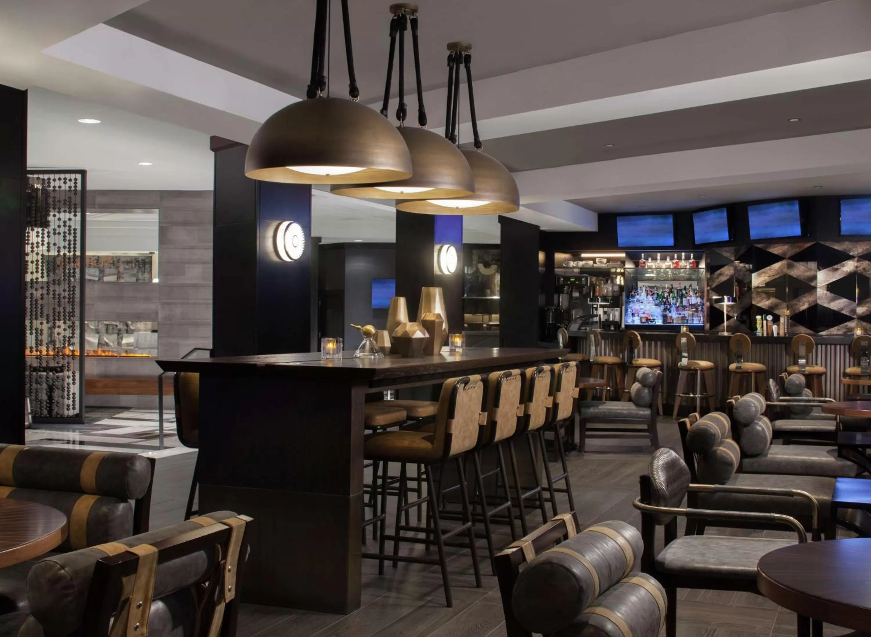 Lounge or bar in Hilton Boston Back Bay