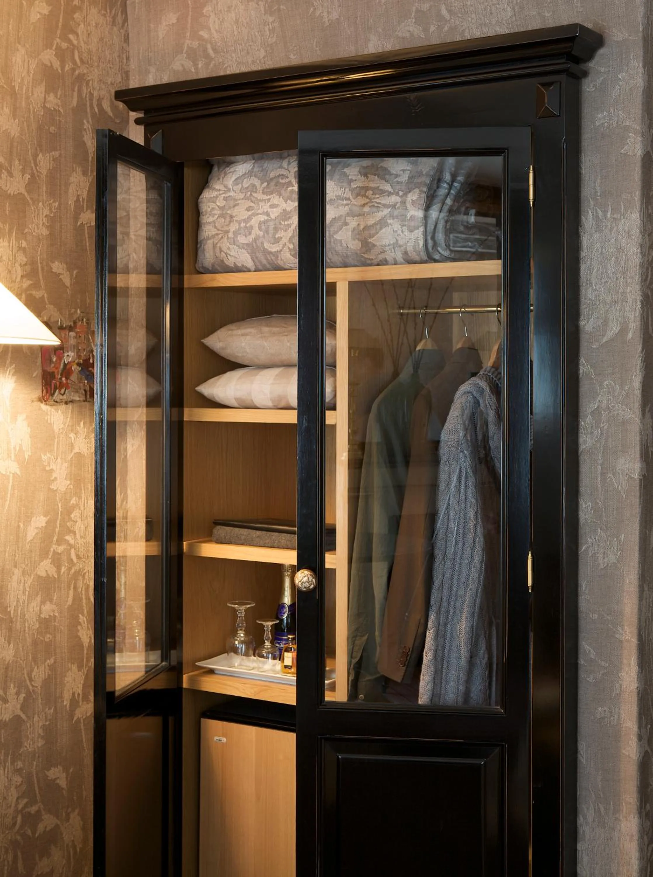 Bedroom in Hôtel Chateaubriand