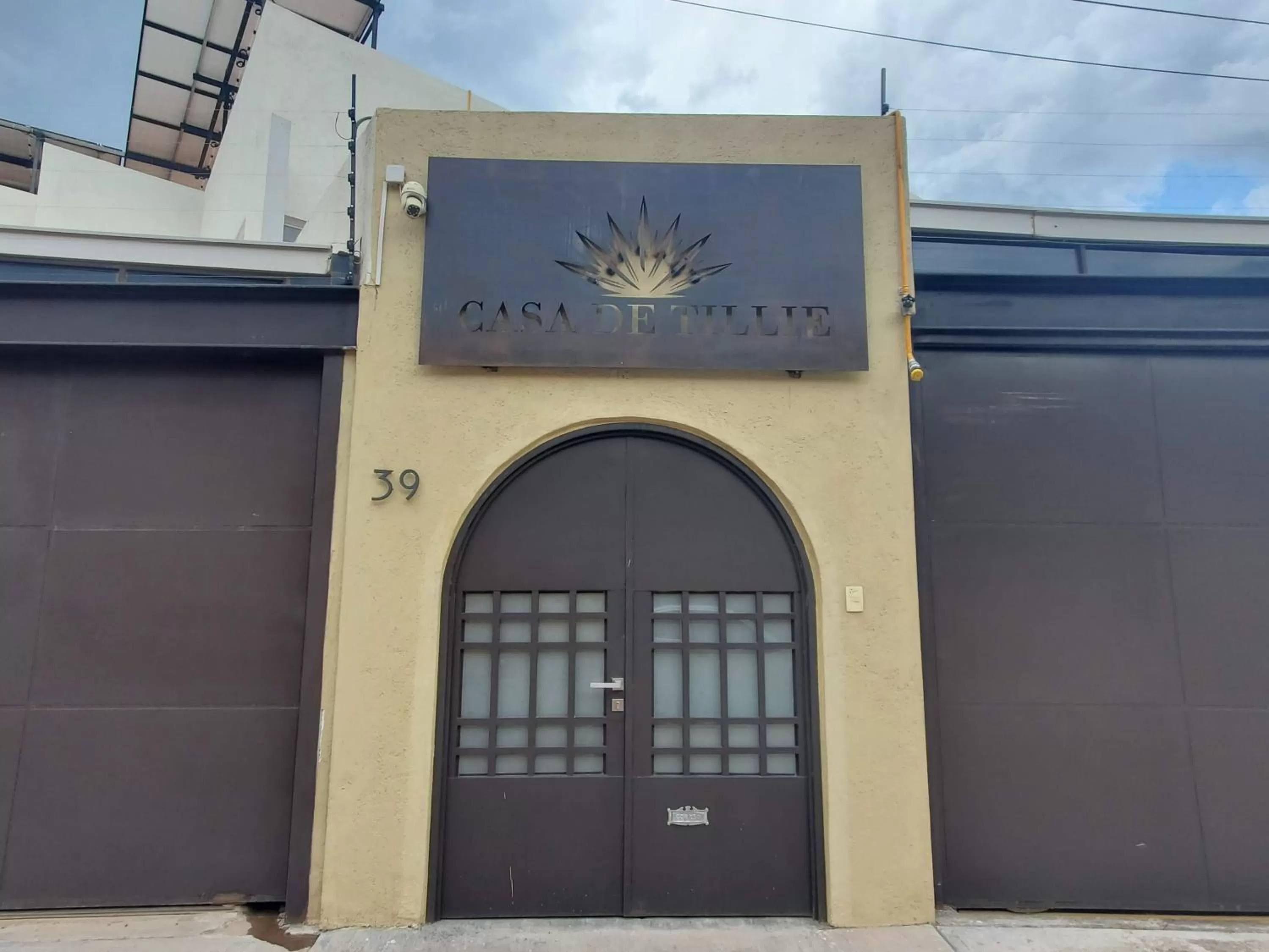 Property building in Casa de Tillie