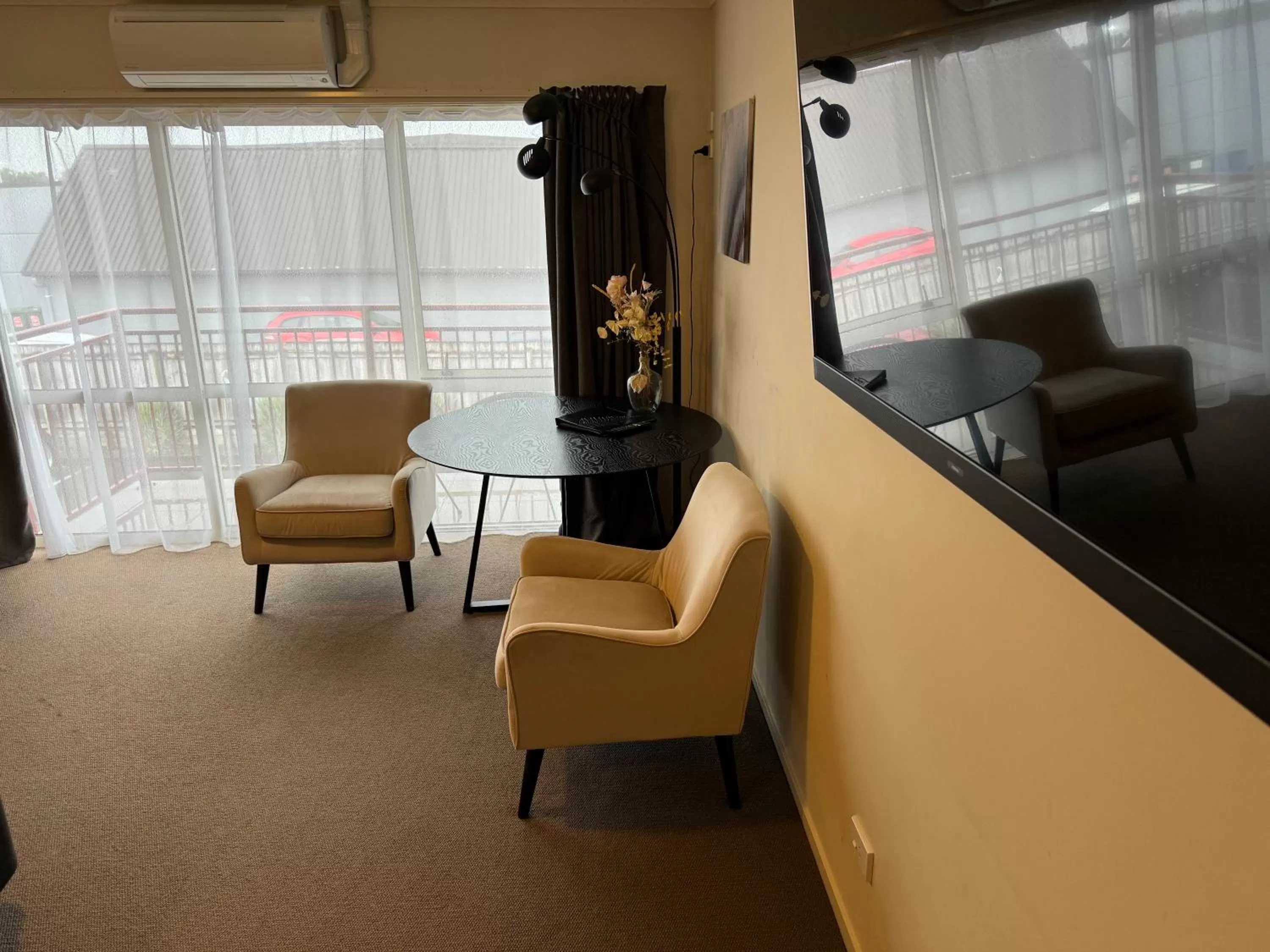 TV and multimedia in B-Ks Premier Motel Palmerston North