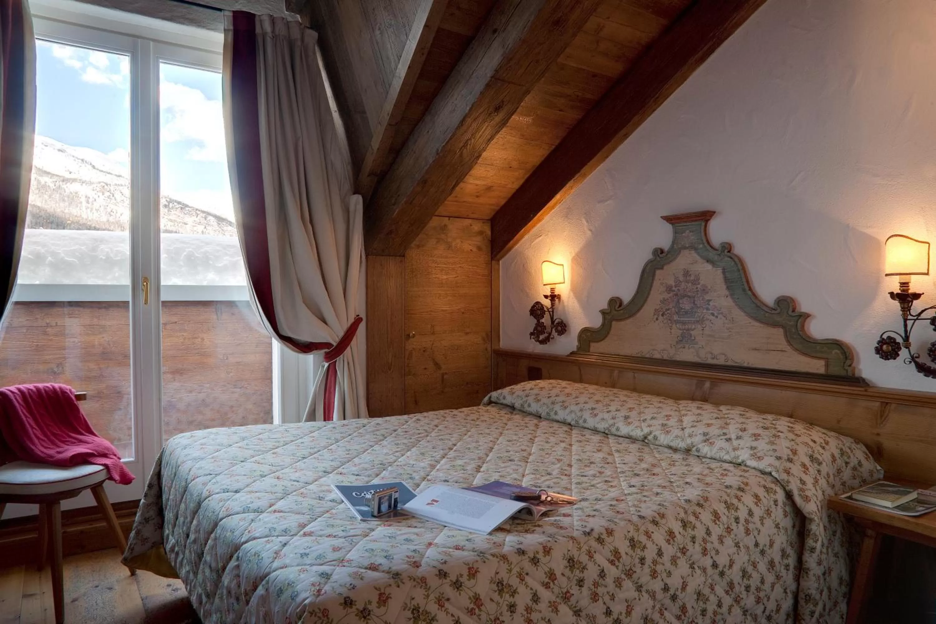 Bed in Hotel Cortina
