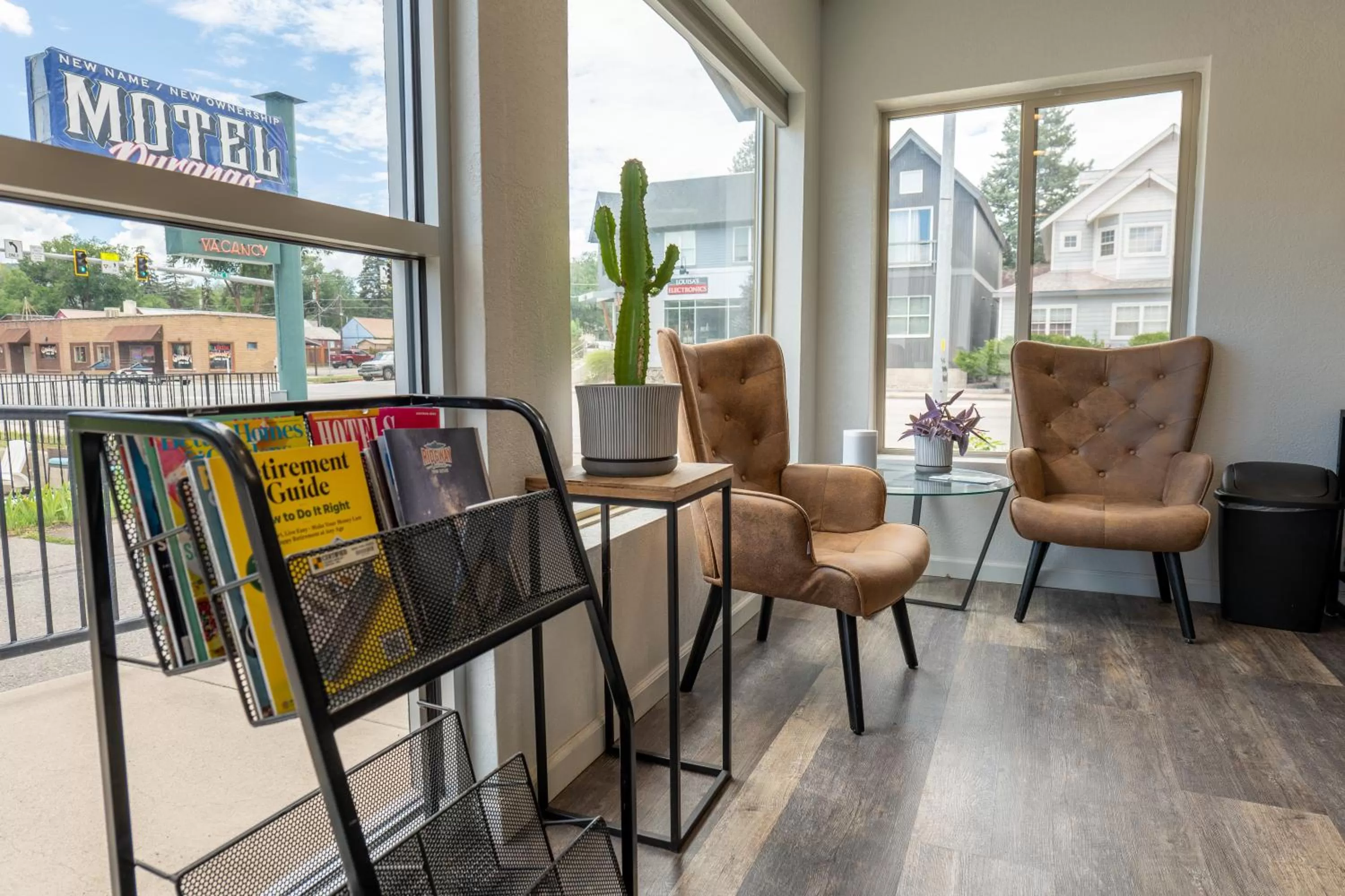 Lobby or reception in The Junction Hotel and Hostel