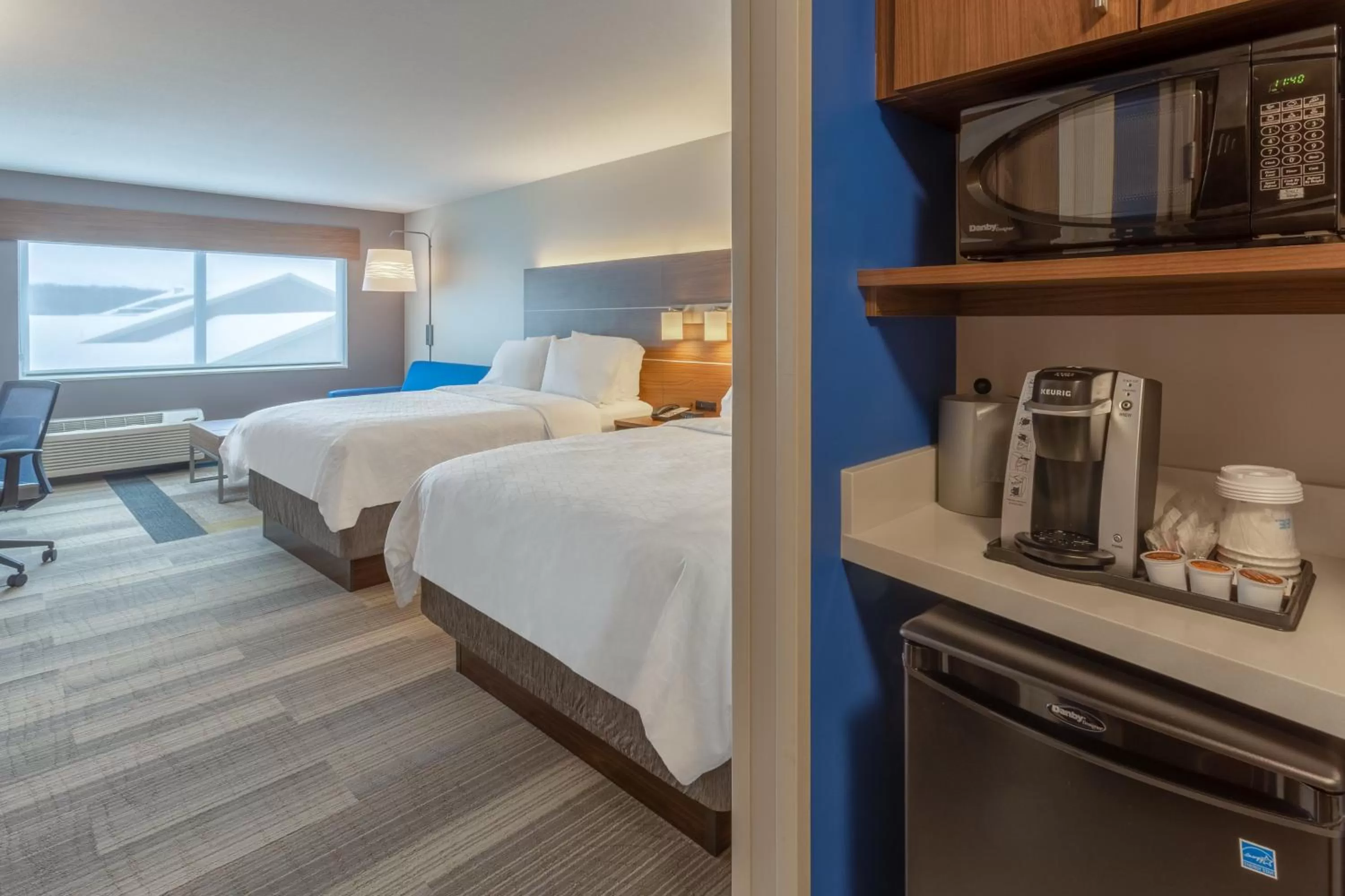 Photo of the whole room, Bed in Holiday Inn Express & Suites - Rice Lake by IHG