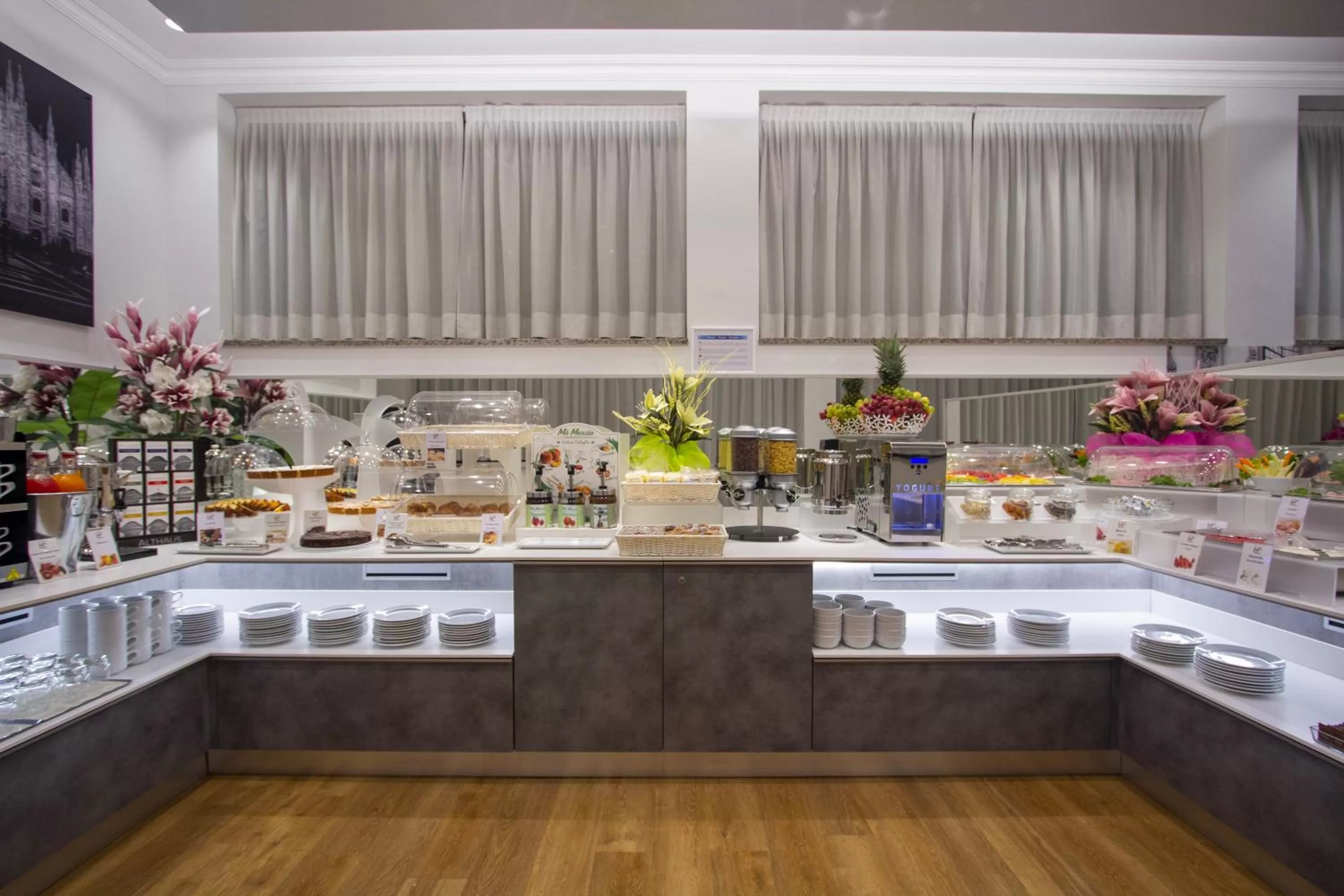 Breakfast in Hotel Flora