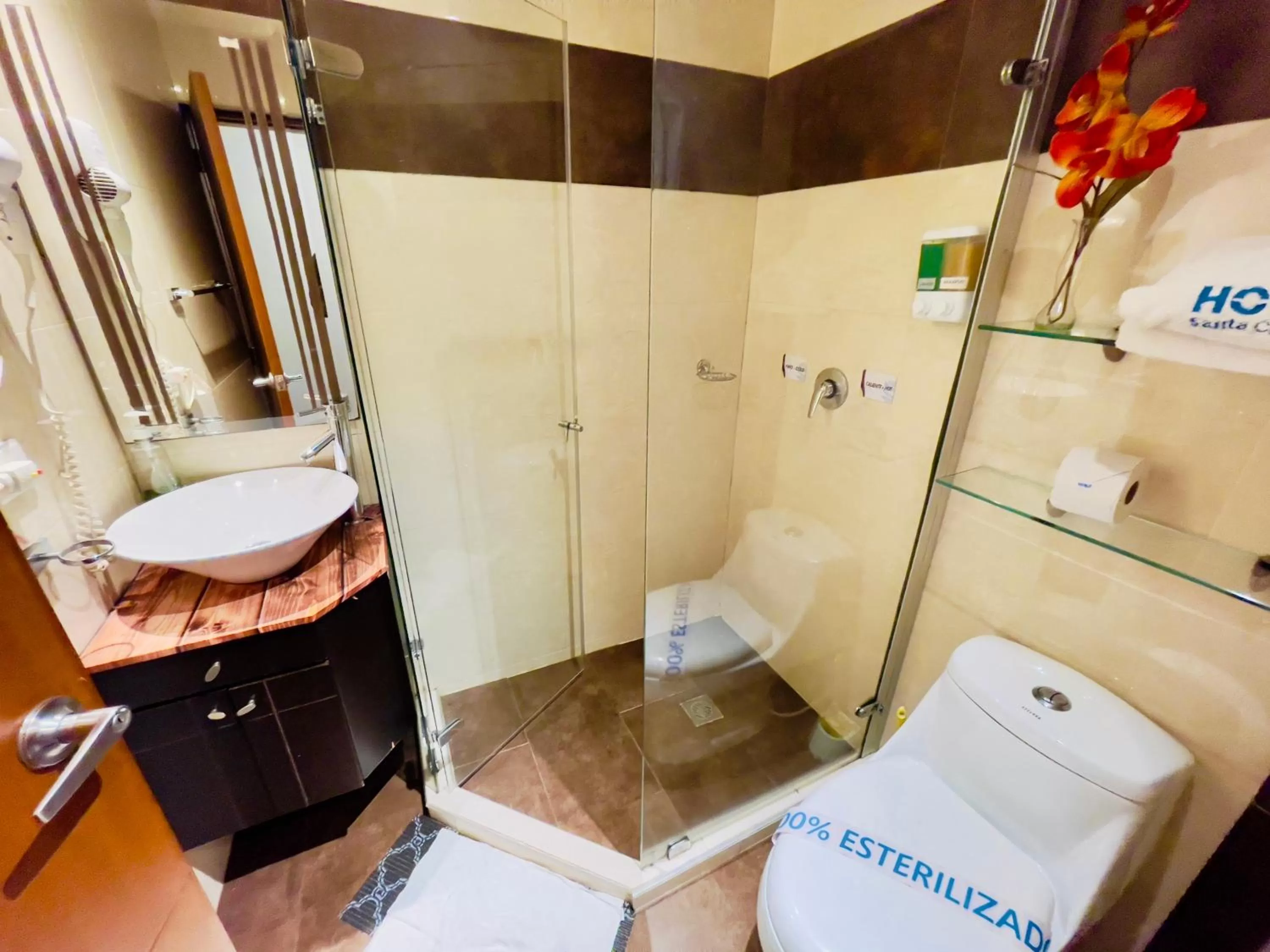 Bathroom in Hotel Santa Cruz Bogotá