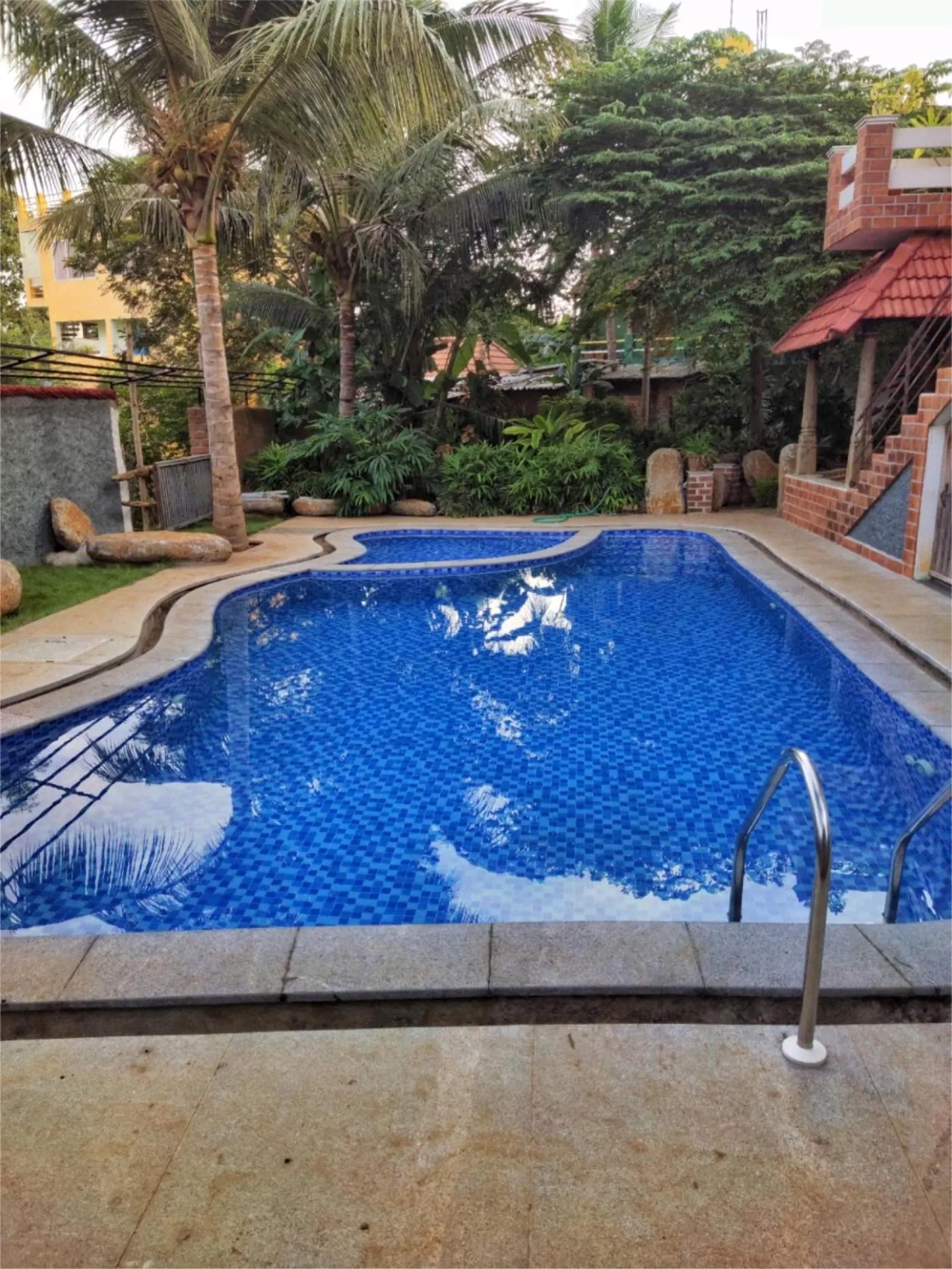 Swimming Pool in Green's Guest House