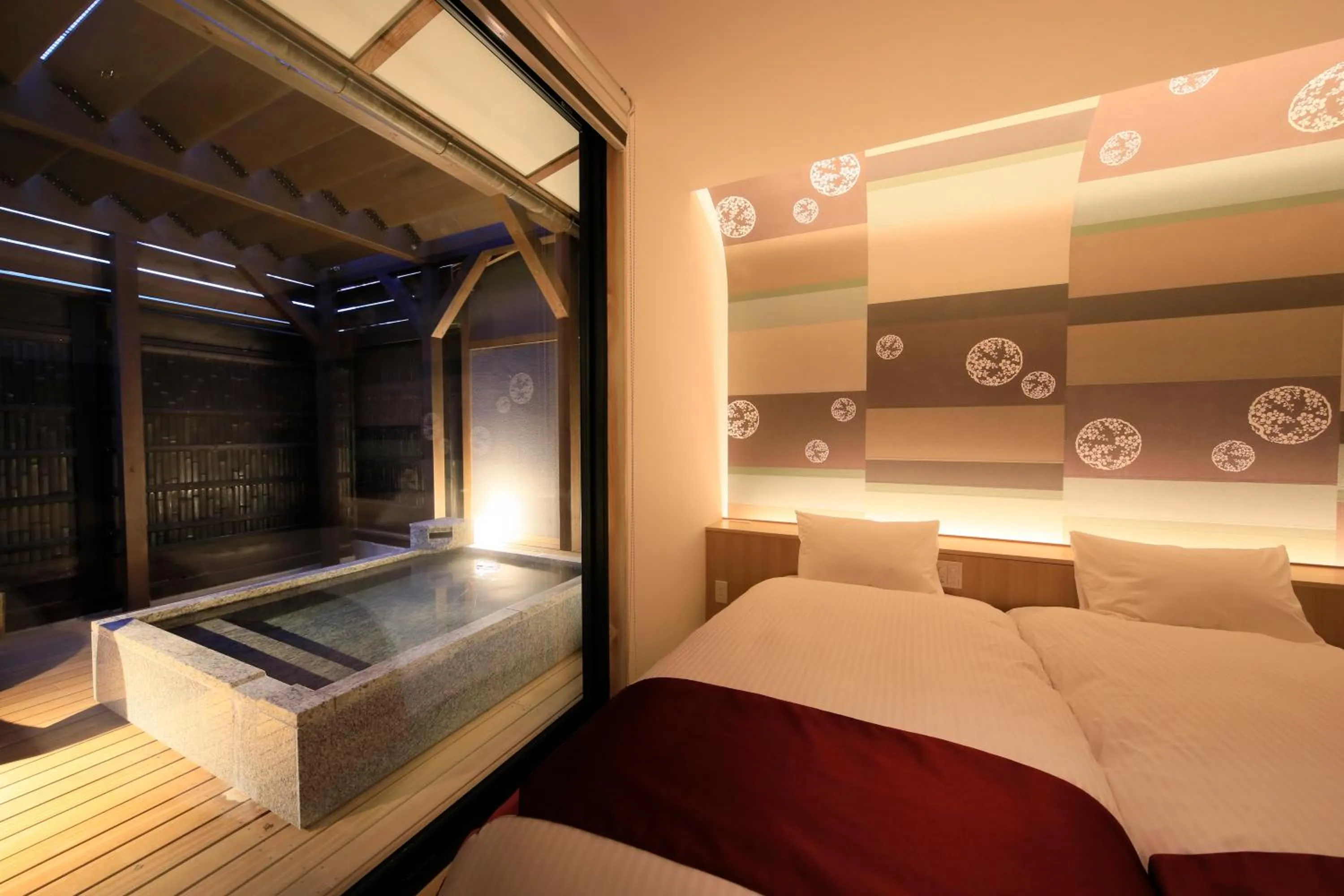 Bed in Fuji Onsenji Yumedono