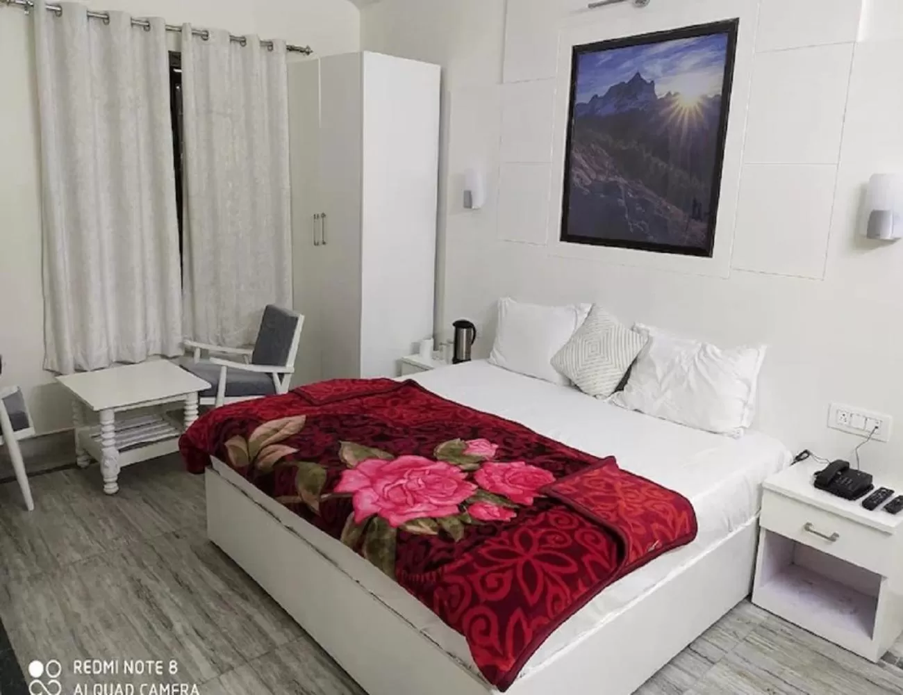 Bed in Hotel Diamond, Mussoorie