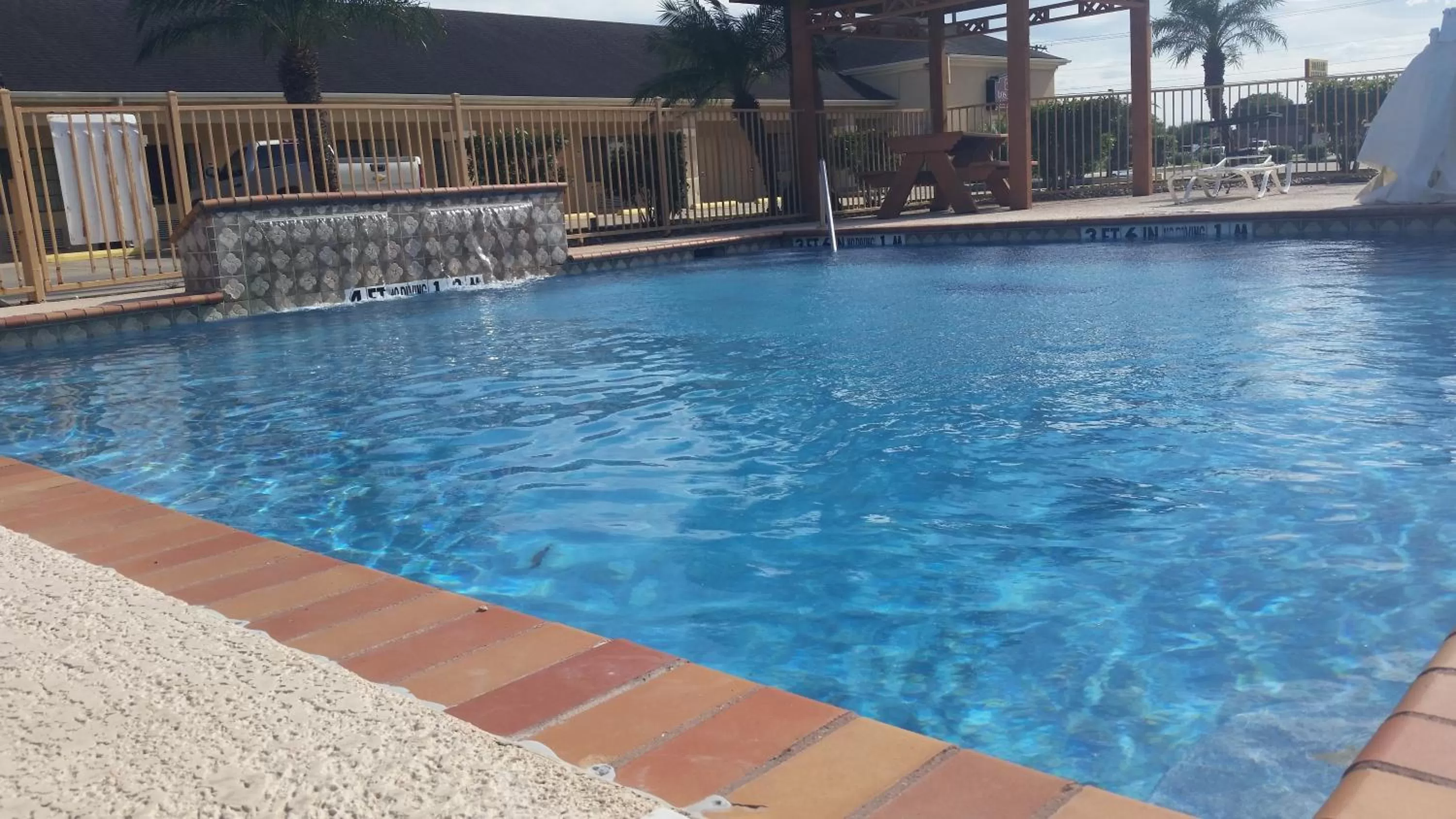 Swimming pool in Los Fresnos Inn and Suites