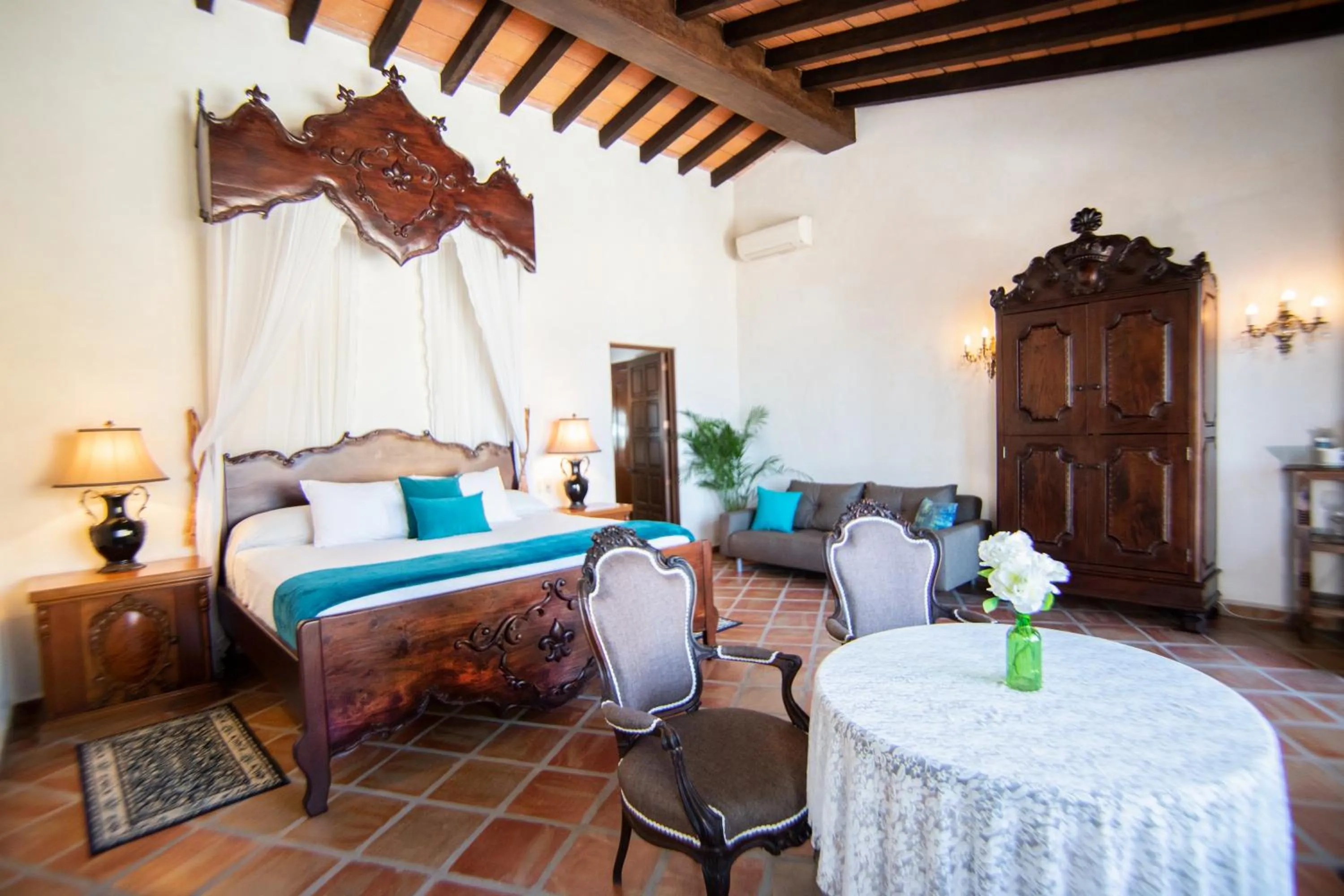 Photo of the whole room, Bed in BellView Hotel Boutique