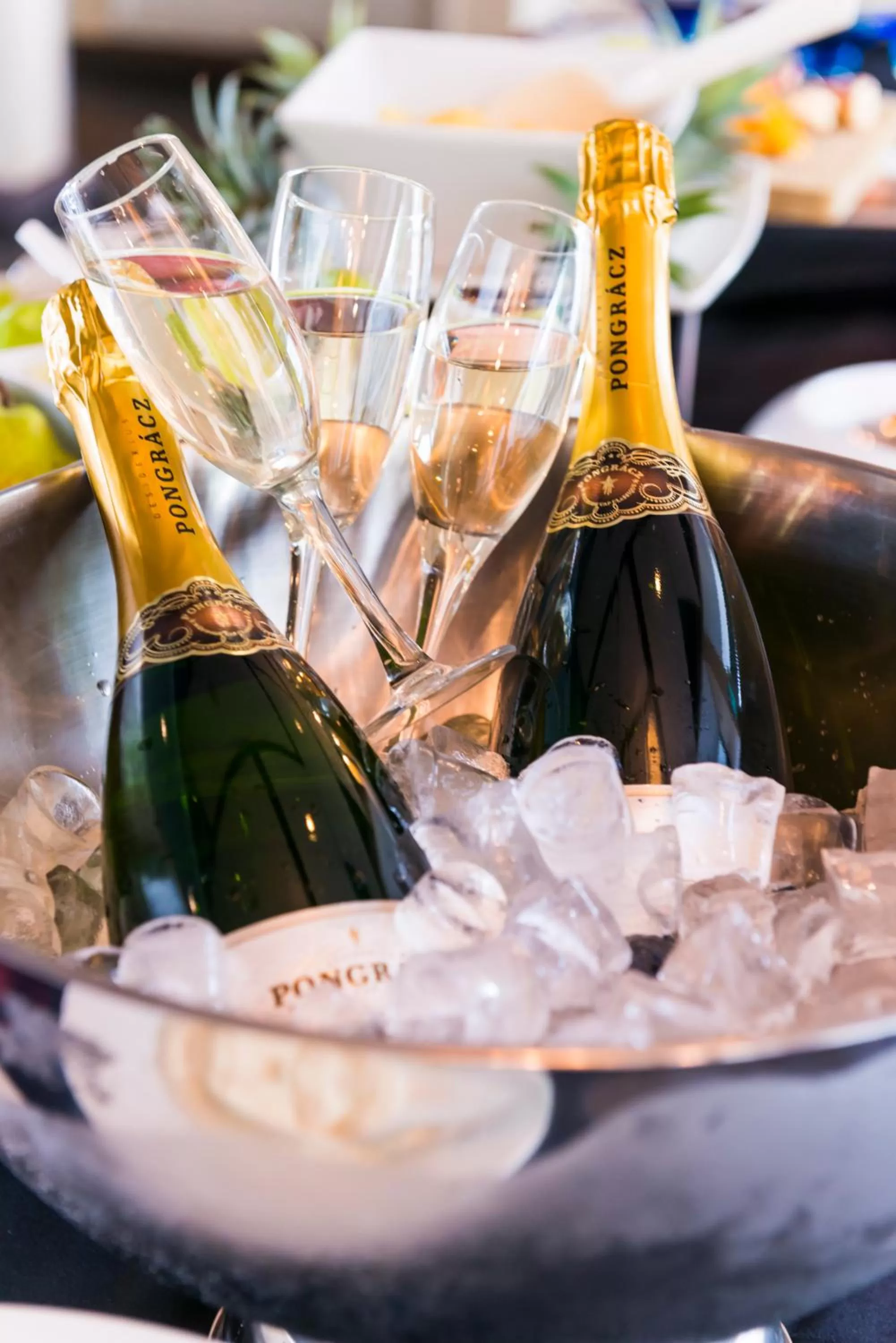 Alcoholic drinks in aha Harbour Bridge Hotel & Suites