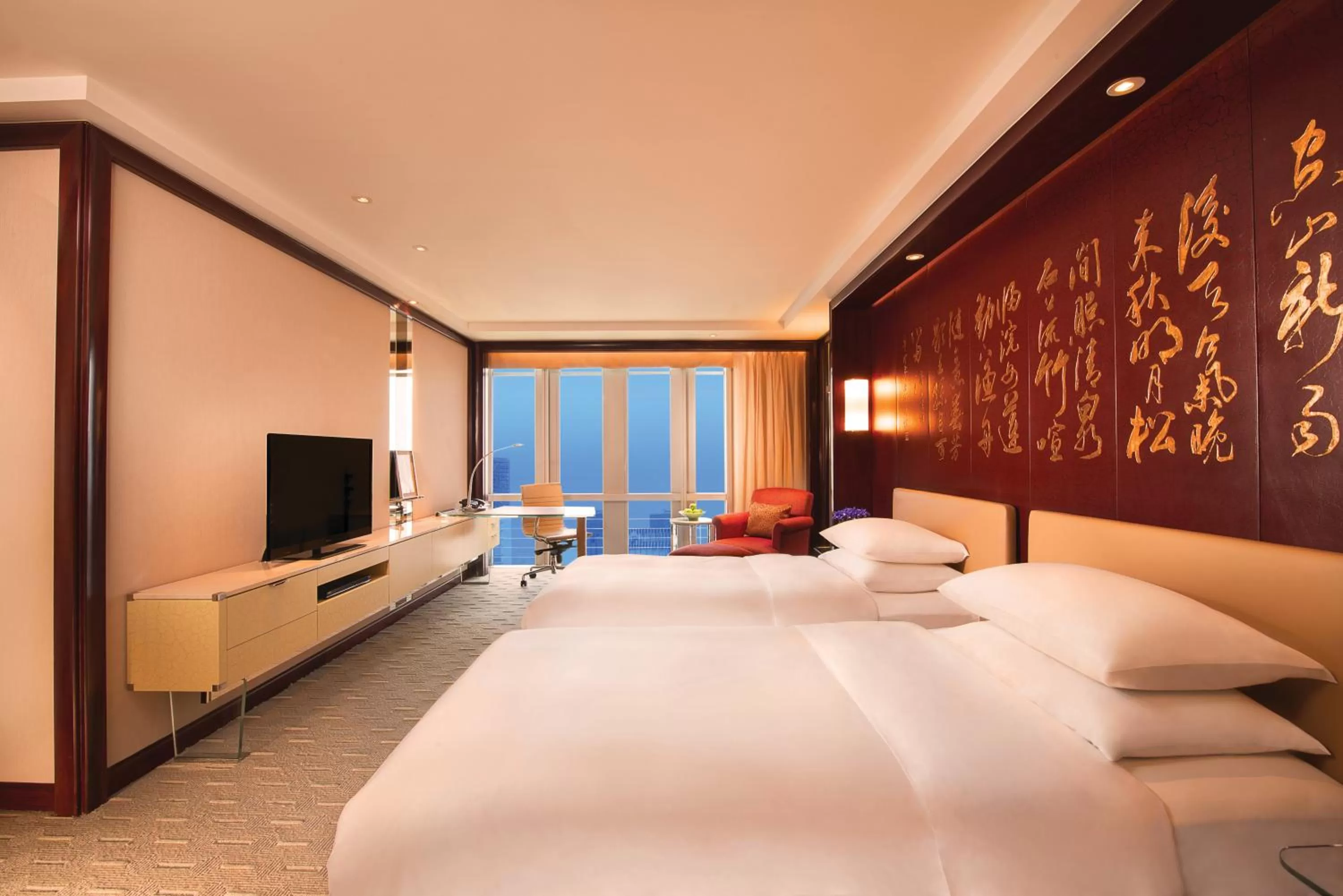 Bedroom, Bed in Grand Hyatt Shanghai