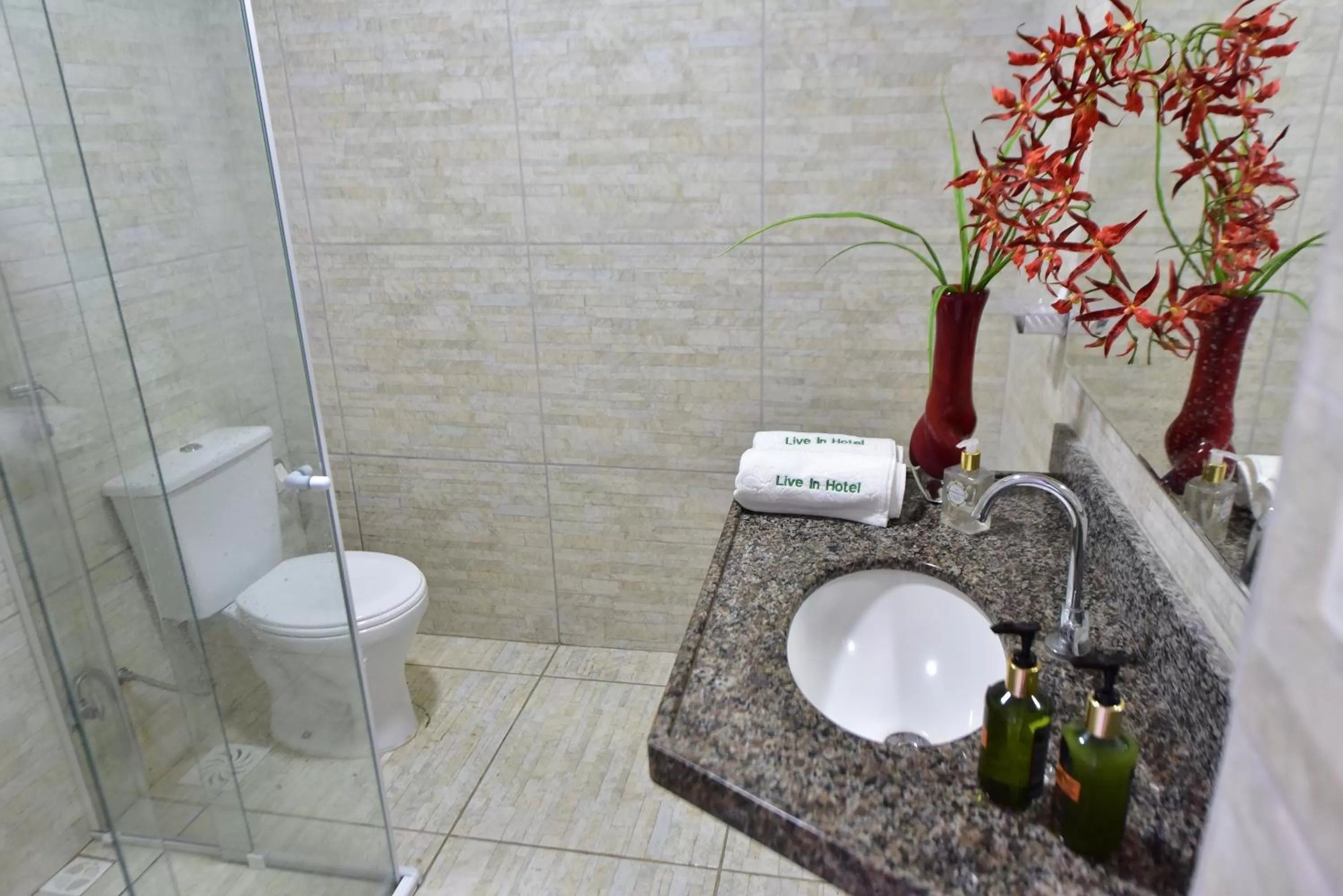 Bathroom in LIVE IN FORTALEZA HOTEL