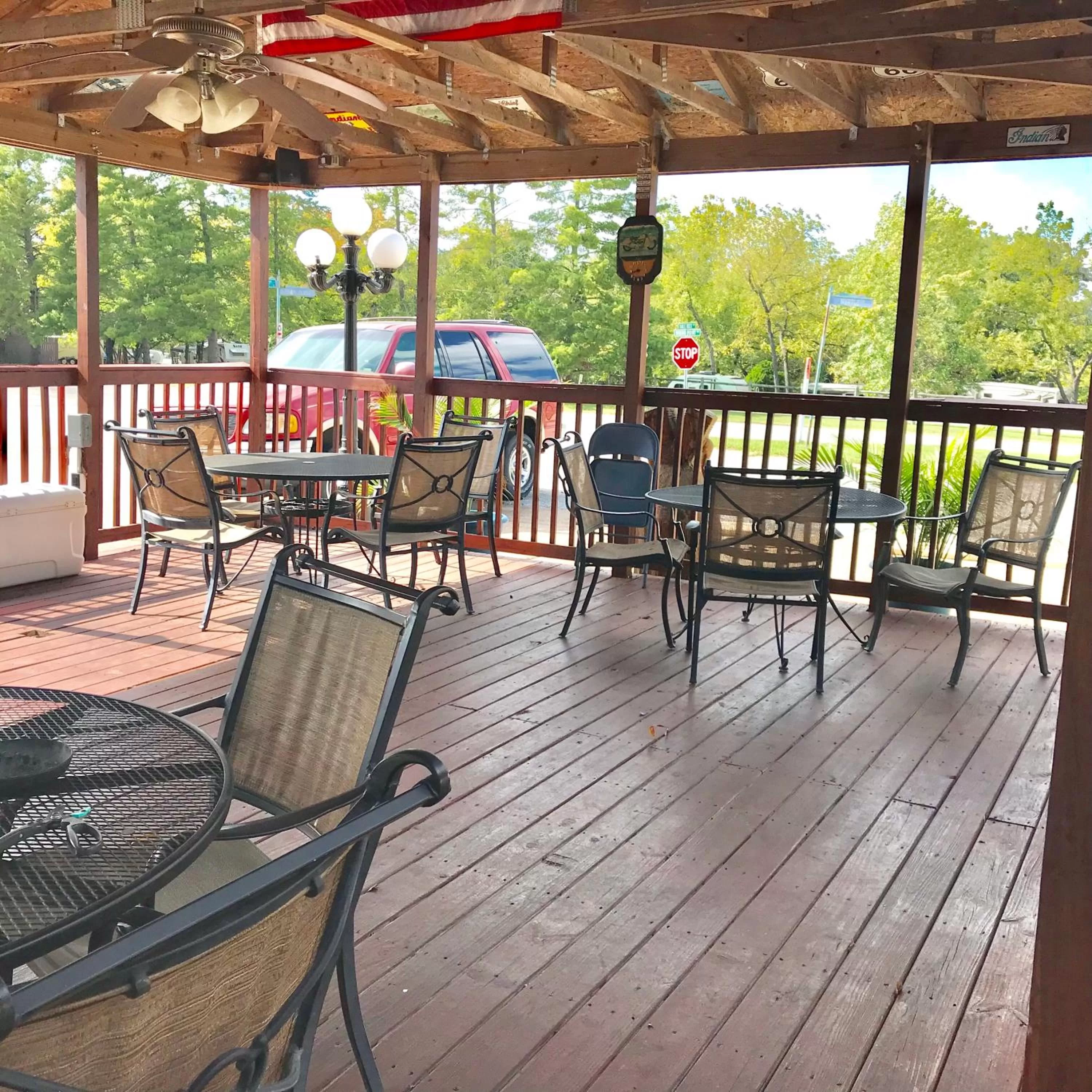 Patio in Hunter's Friend Resort near Table Rock Lake
