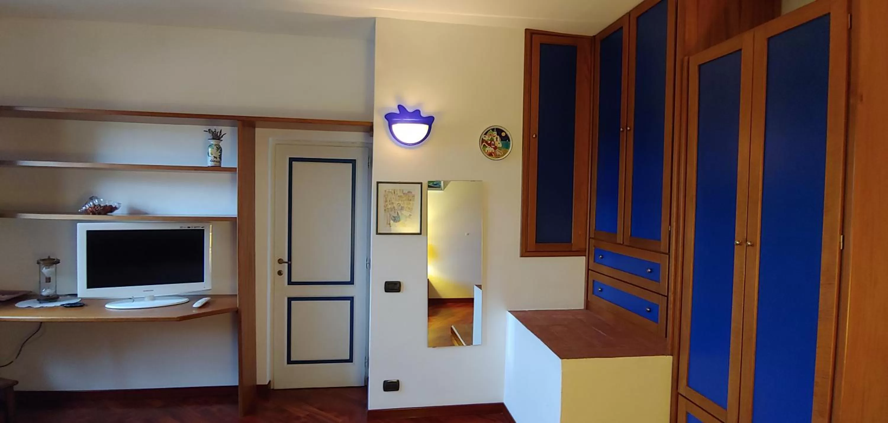 Photo of the whole room in Torrebianca Tuscany