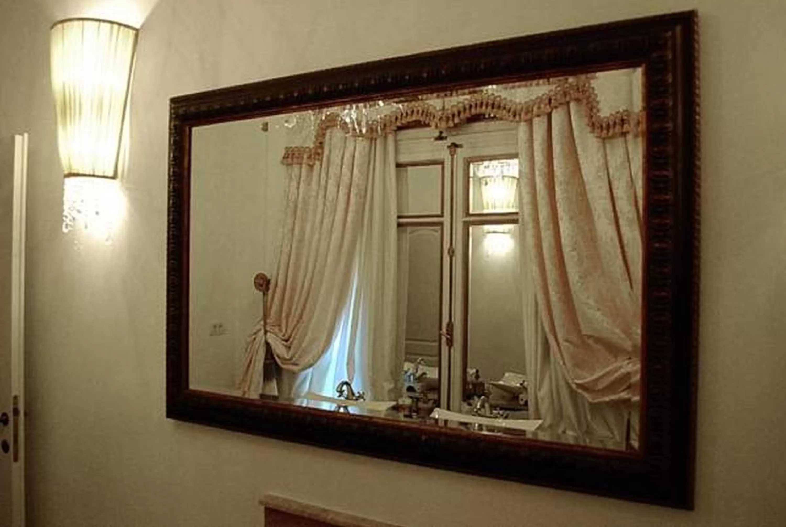 Grand Boutique Hotel