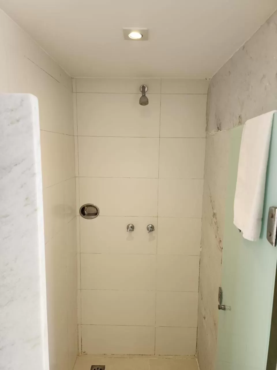 Bedroom, Bathroom in Sant' Martre