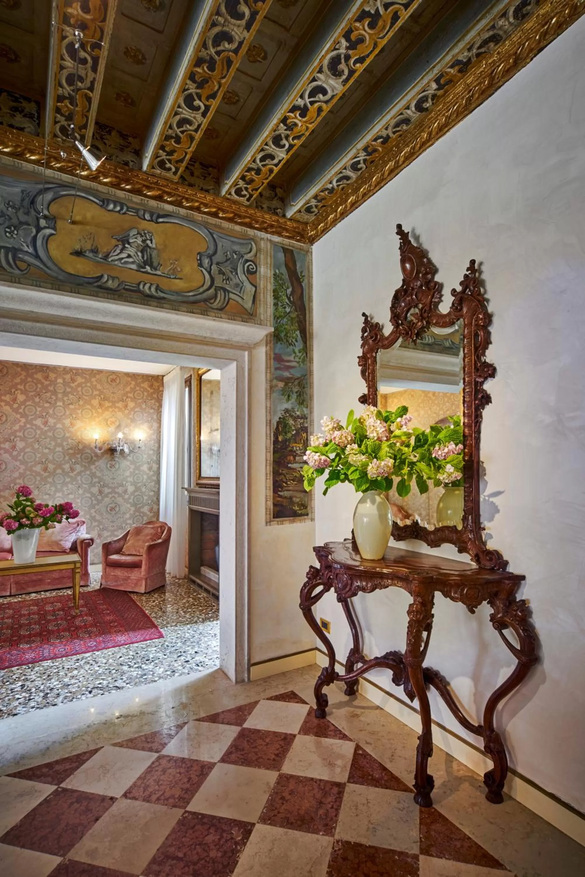 Decorative detail in Hotel Gardena