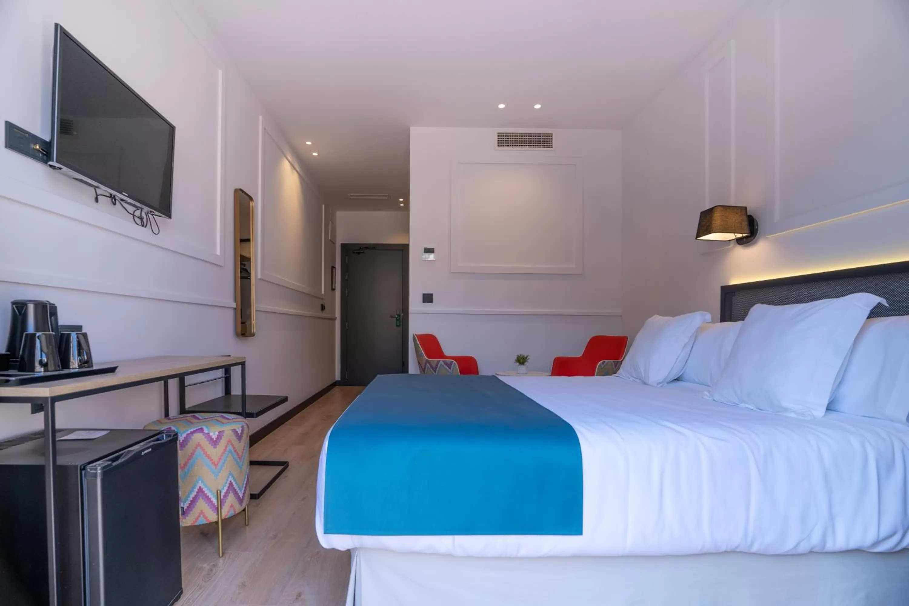 Photo of the whole room, Bed in Hotel Boutique Puerta de las Granadas