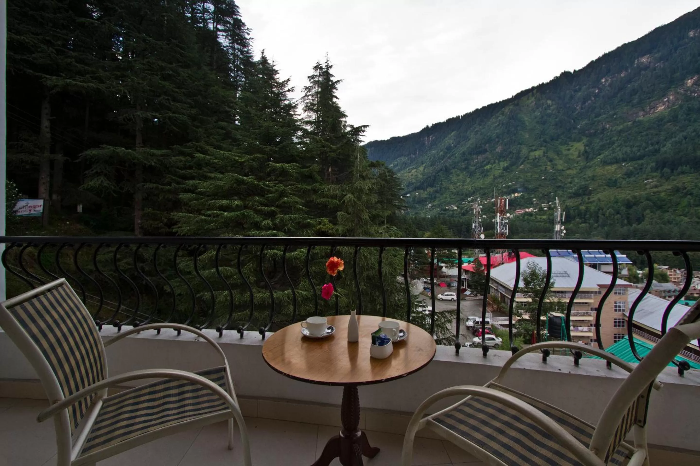 Balcony/Terrace in Hotel Broadways Inn