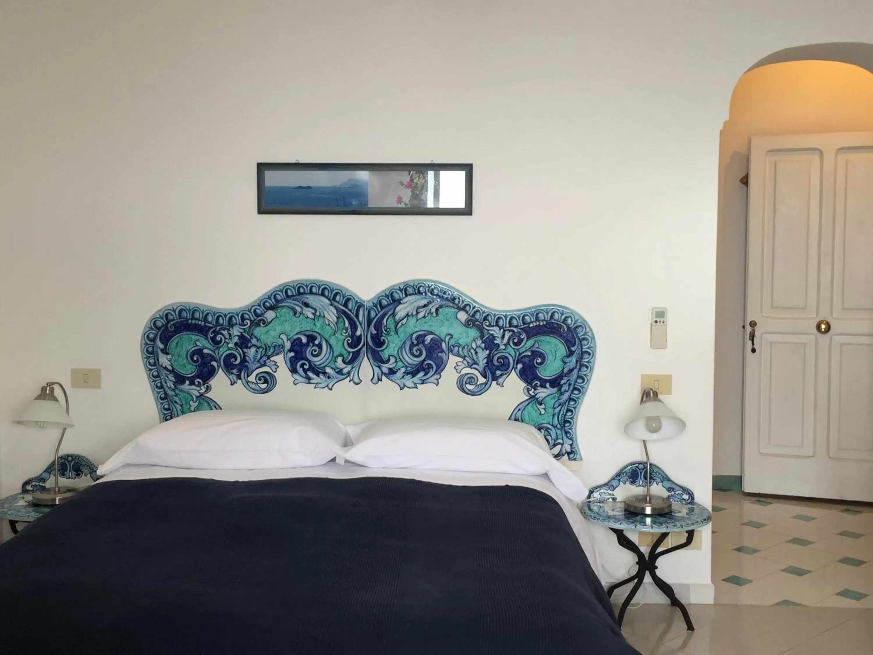 Bedroom, Bed in Il Giardino Dei Limoni