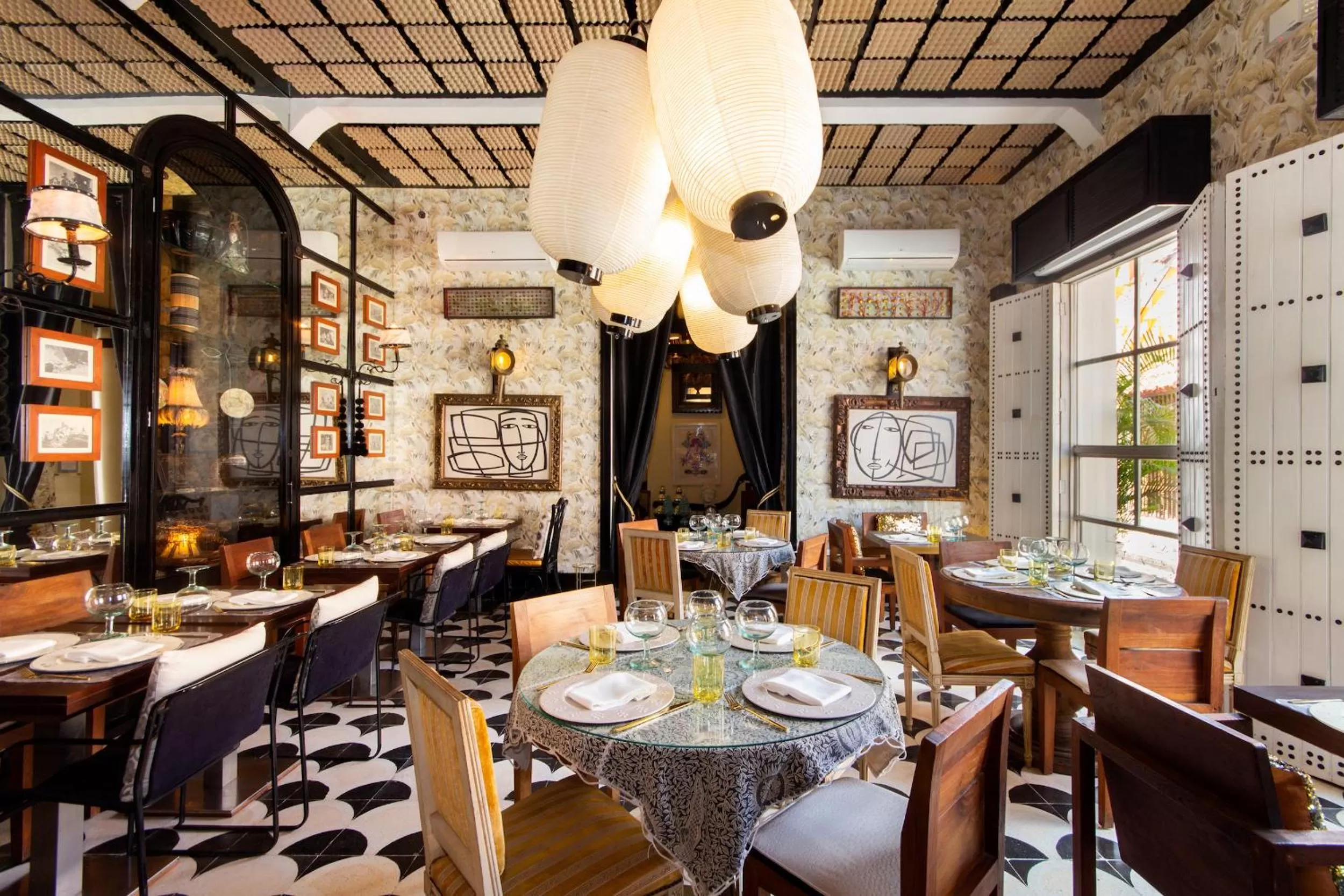 Restaurant/places to eat in Hotel Casa Lola Deluxe Gallery