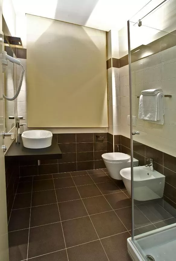 Bathroom in Design Suite Tirano