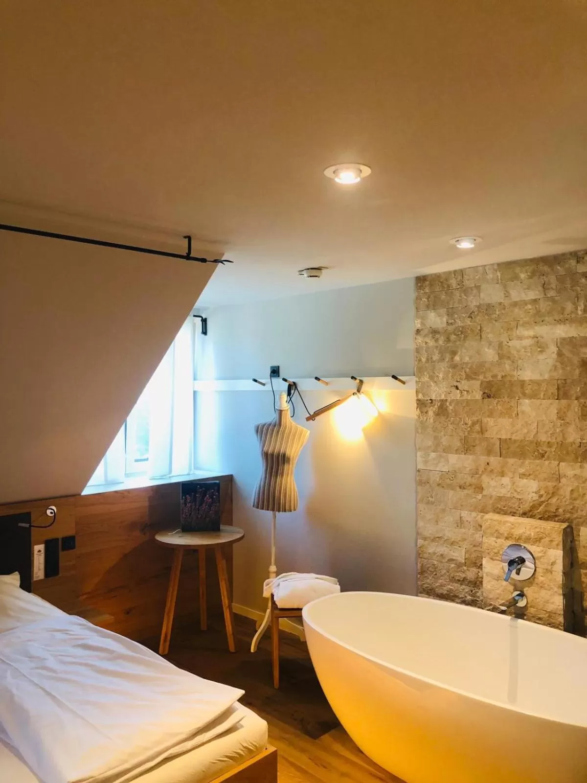 Bed, Bathroom in Hotel Waldvogel