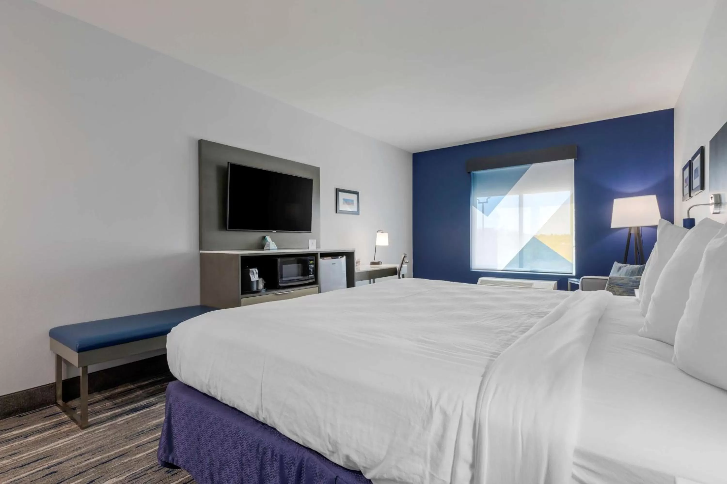Bedroom, Bed in Best Western Plus Choctaw Inn & Suites