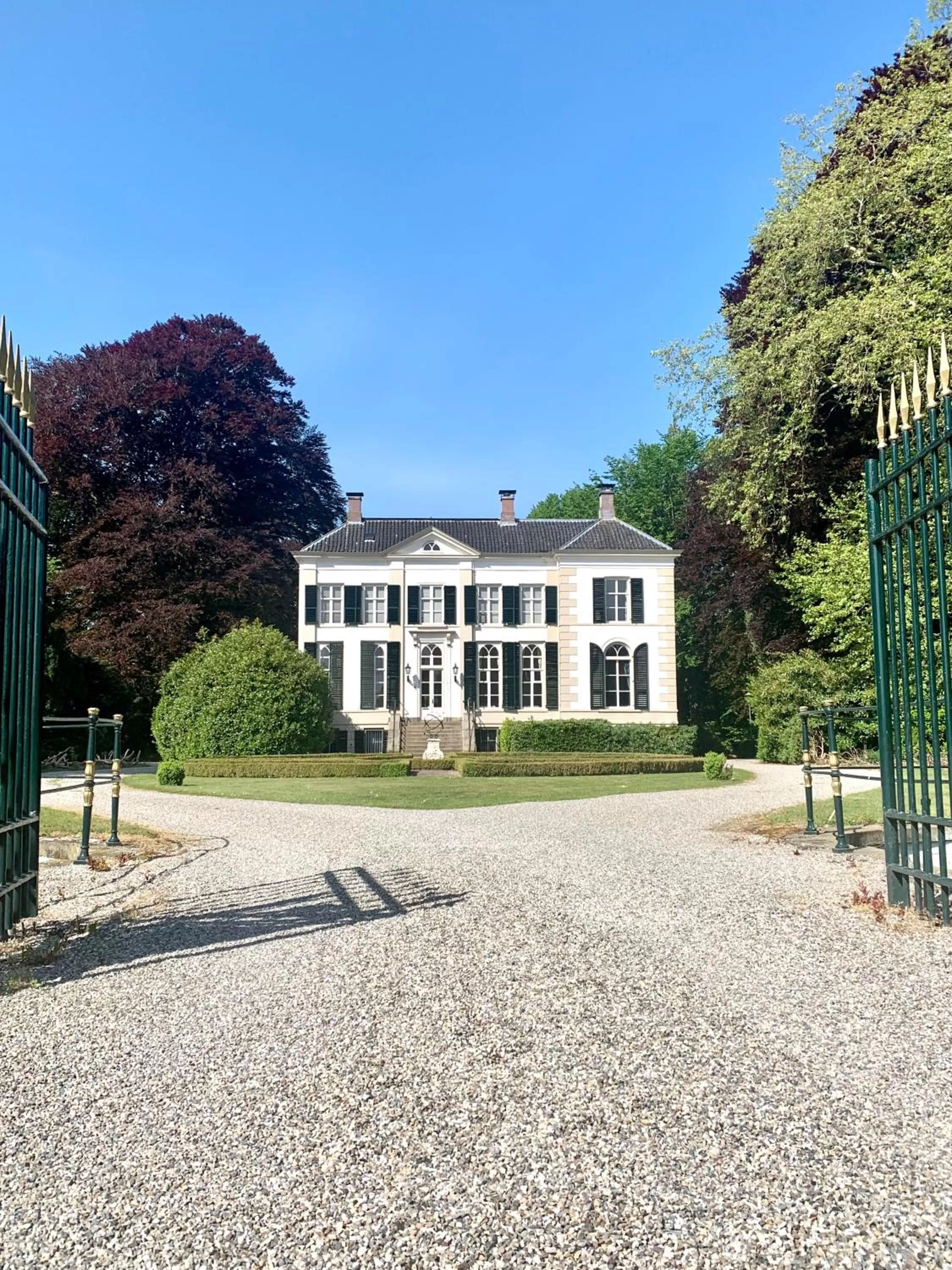 Nearby landmark in Paping Hotel & Spa - Rest Vonck by Flow