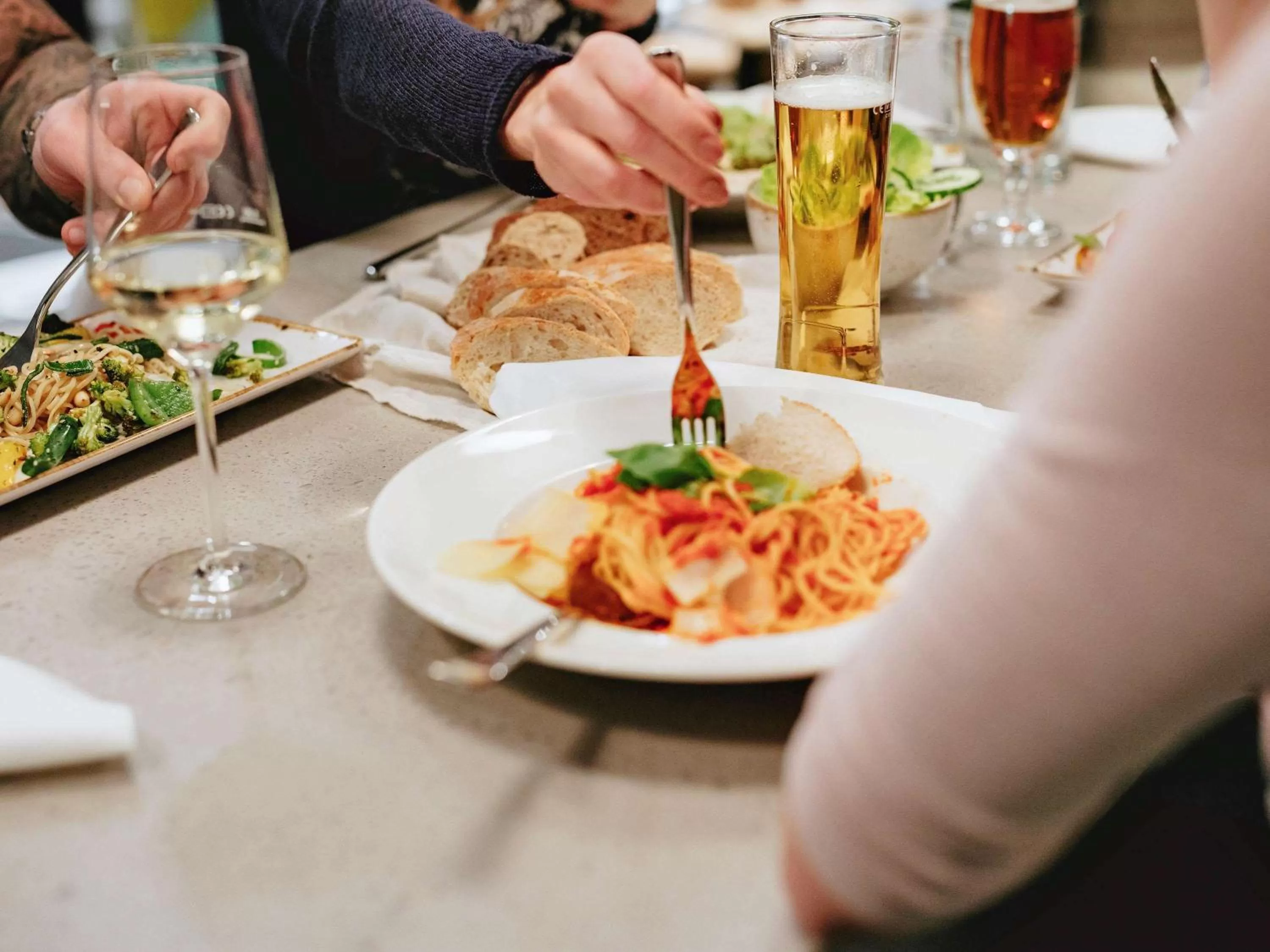 Restaurant/places to eat in ibis Dortmund West