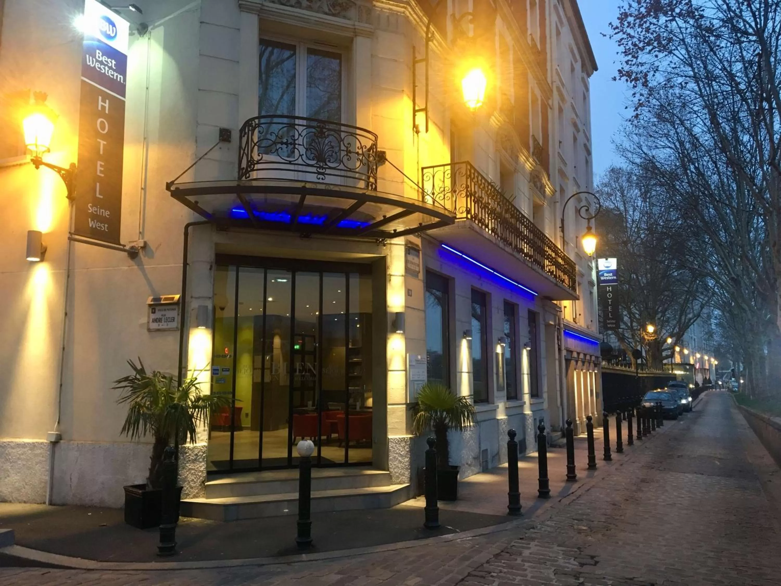 Property building in Best Western Seine West Hotel