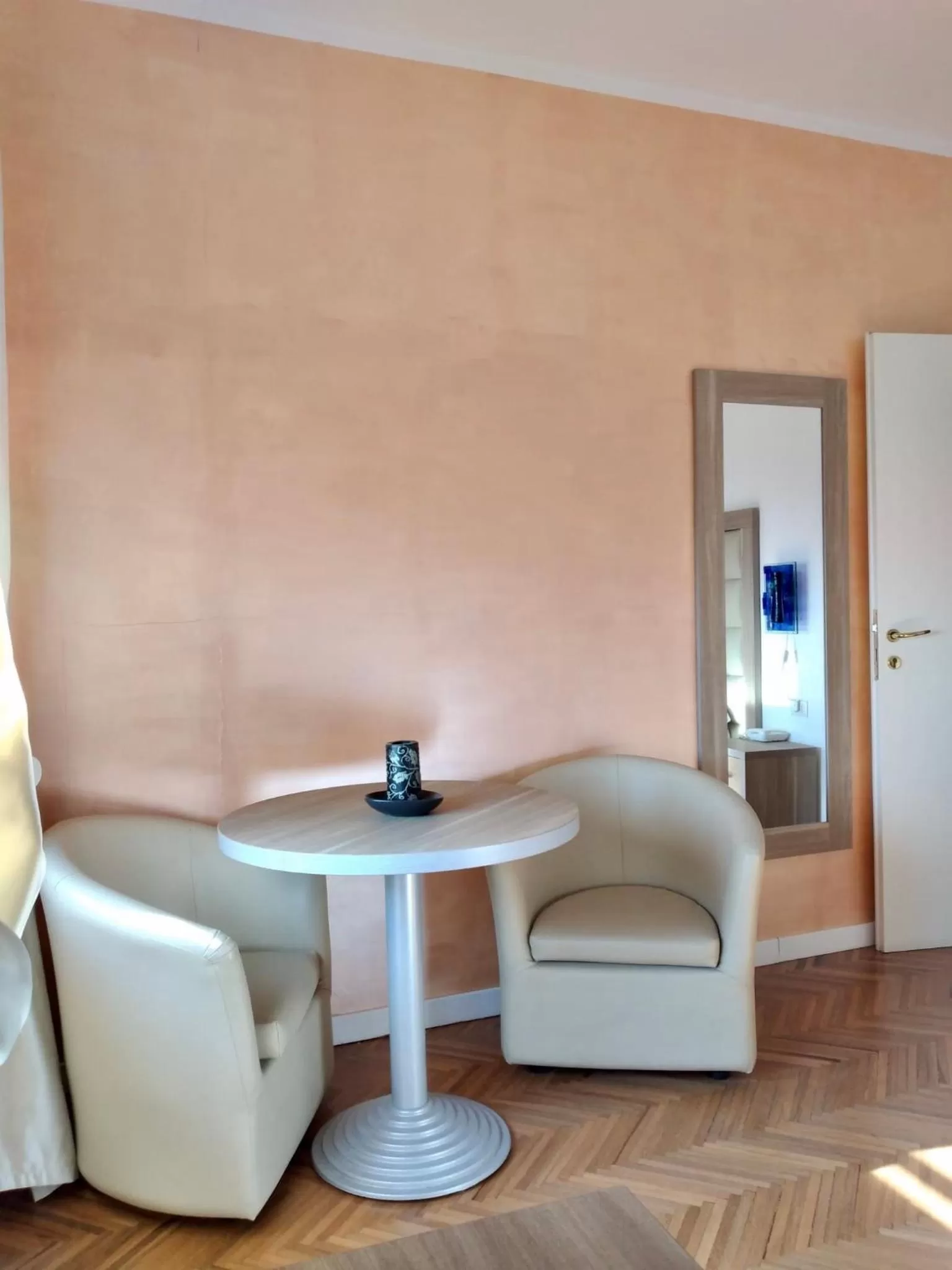 Seating area in Hotel Astoria