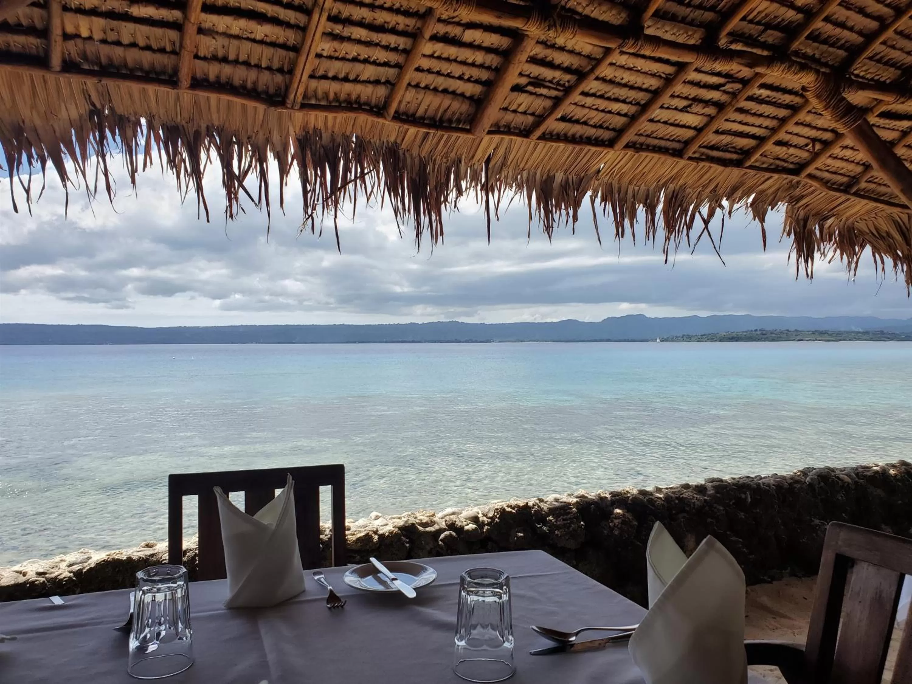 Restaurant/Places to Eat in Paradise Cove Resort