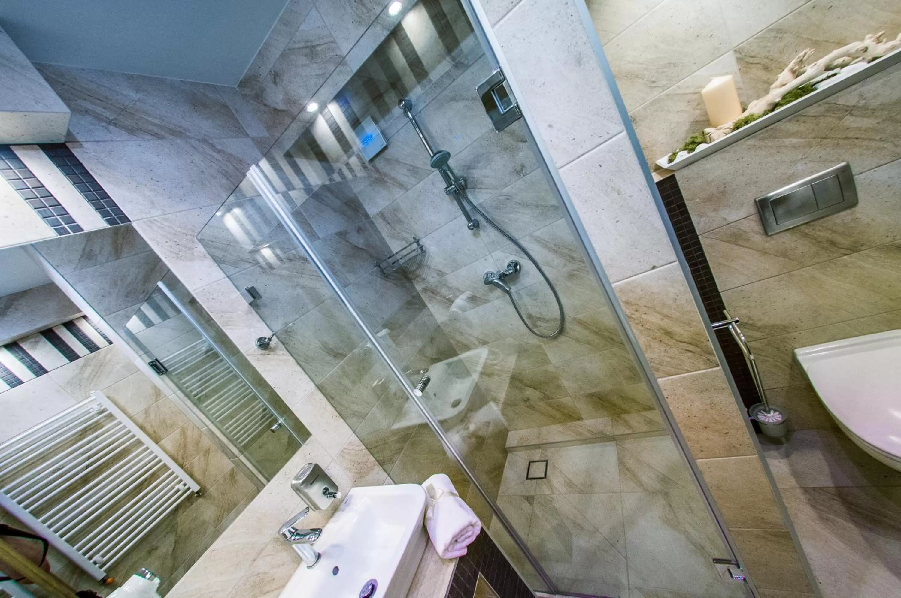 Shower in Lawendowy Zdrój Medycyna i SPA