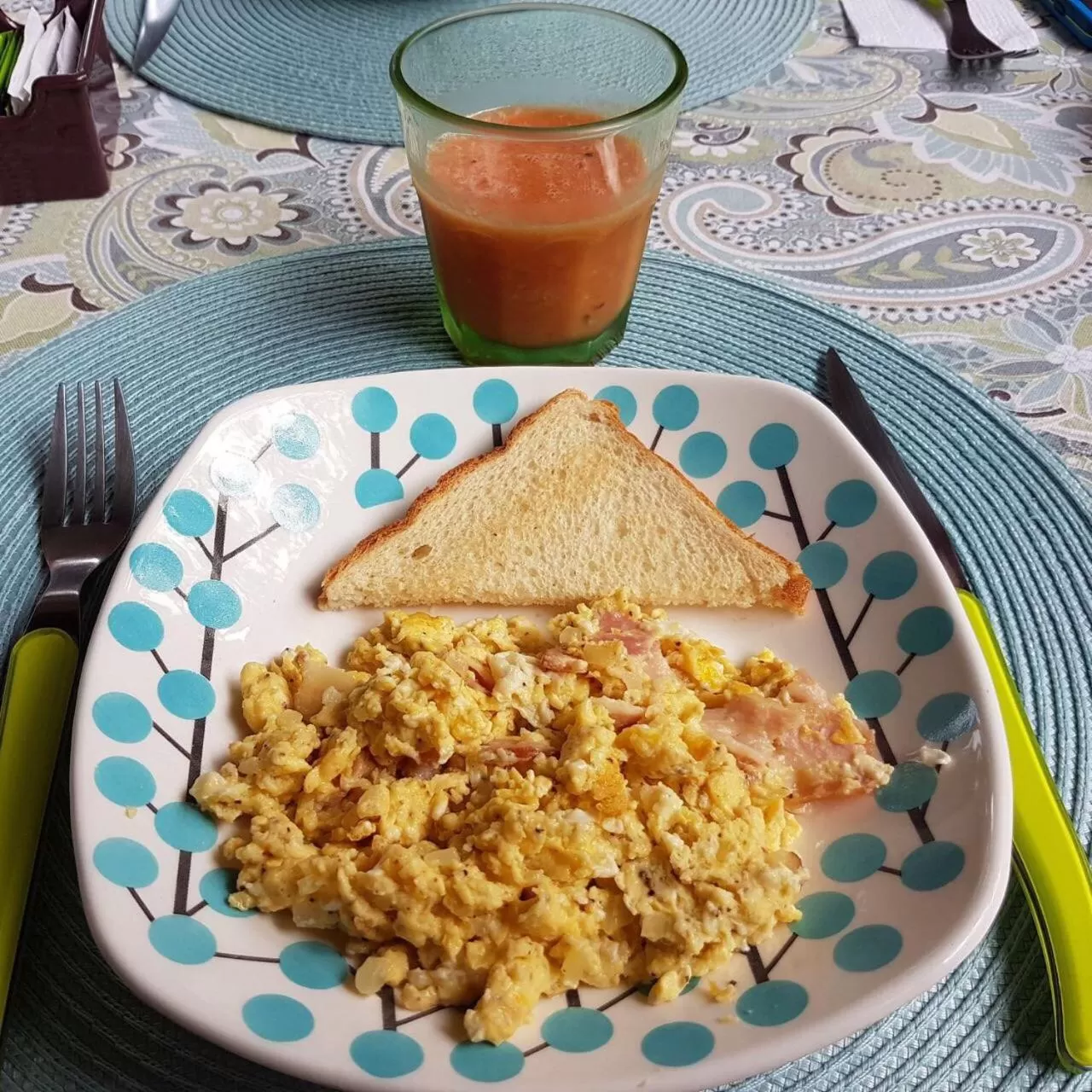 Breakfast in The Beach Bungalows - Yoga and Surf Hotel - Adults Only