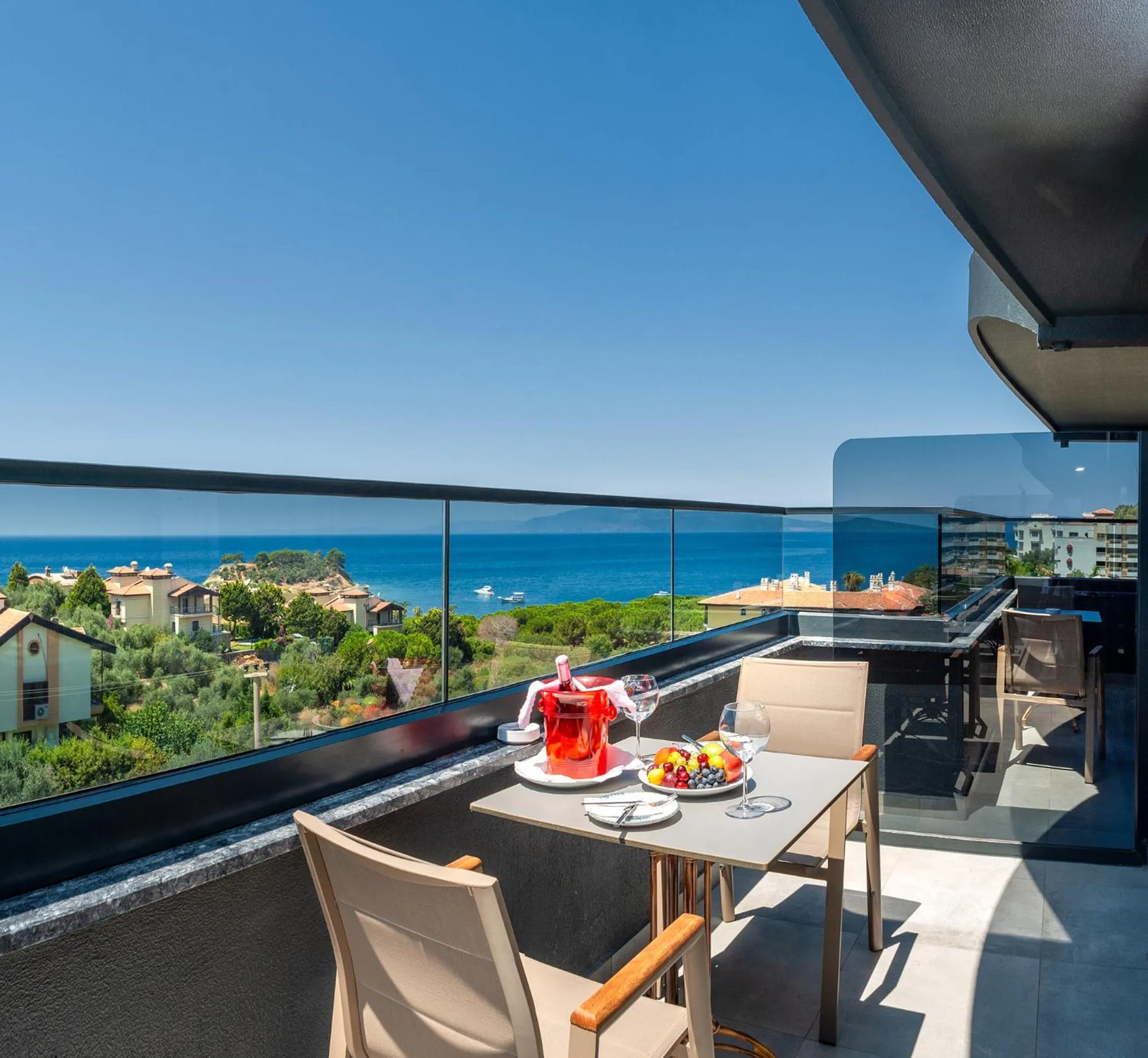 Balcony/Terrace in TNR Otel & Spa