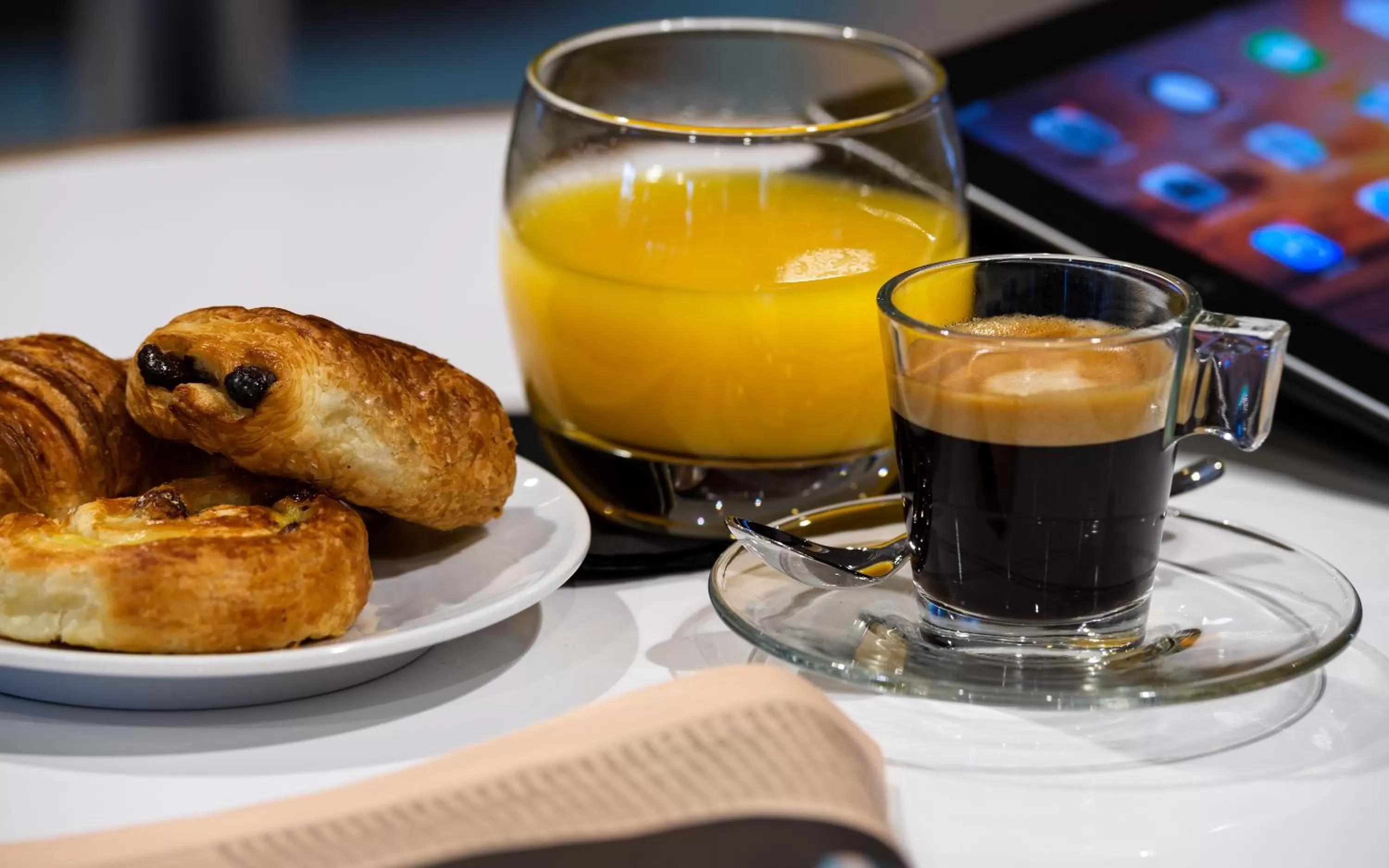 Continental breakfast in Holiday Inn Toulouse Airport by IHG