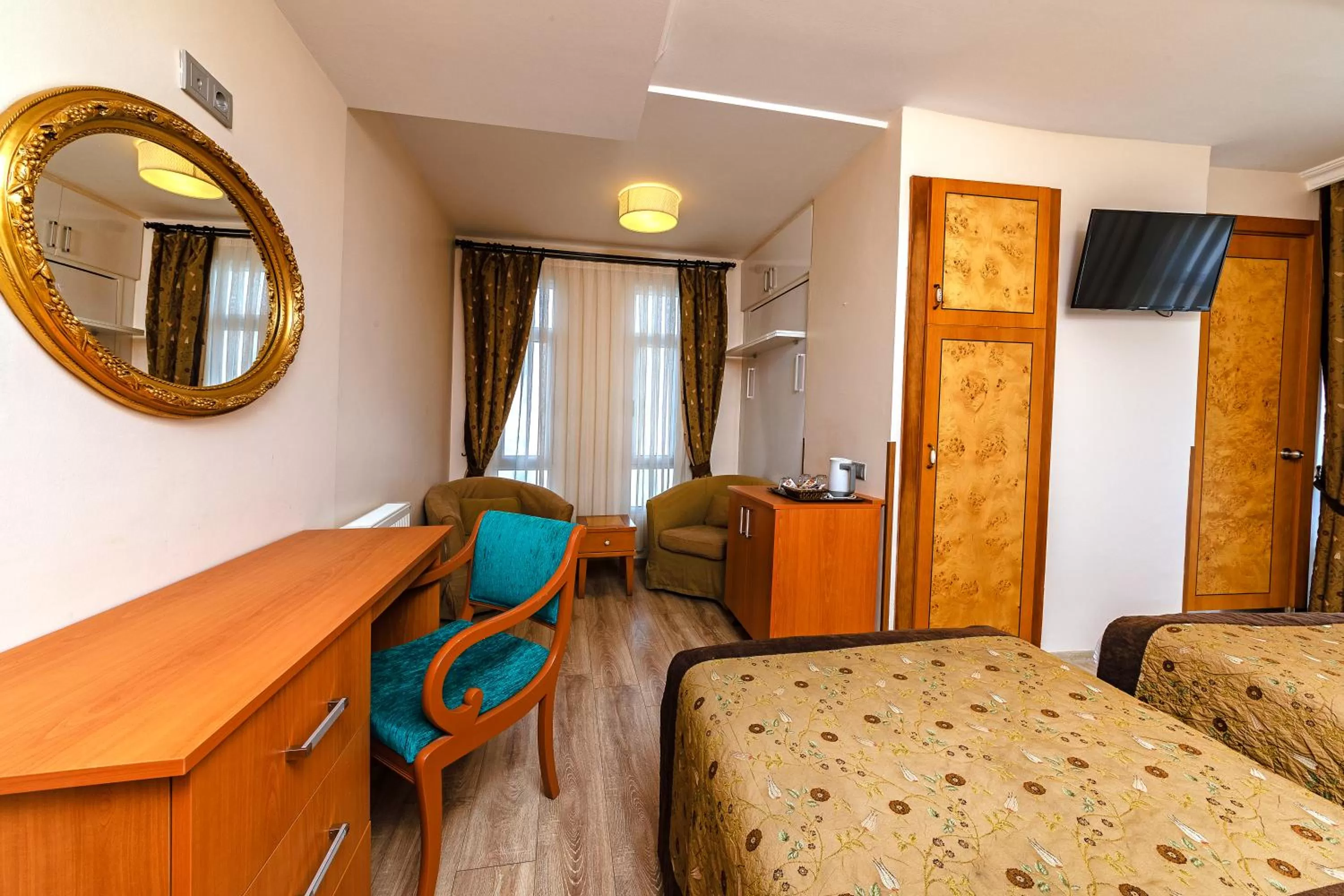 Photo of the whole room in Santa Ottoman Hotel