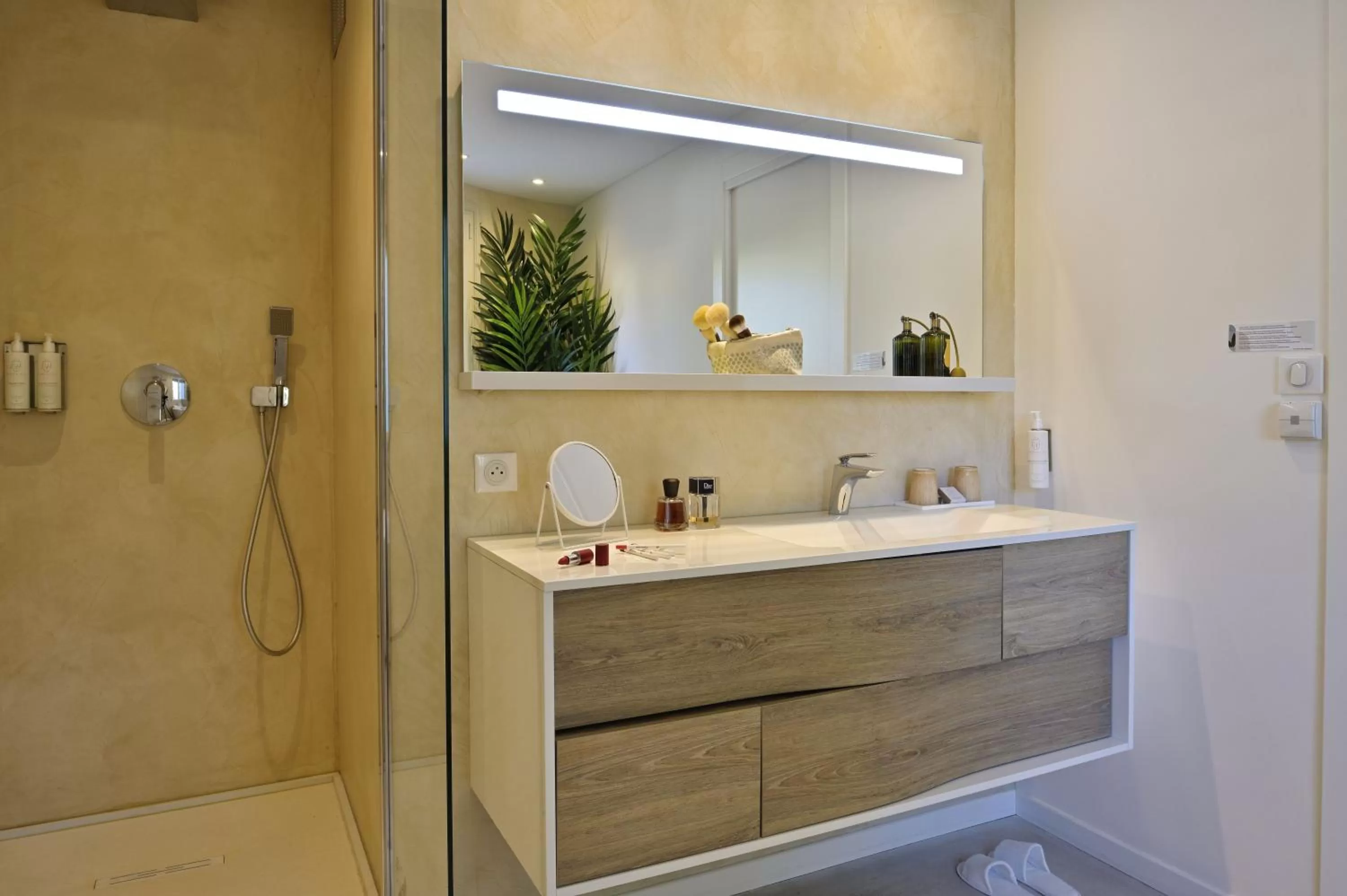 Shower in Hotel Bartaccia