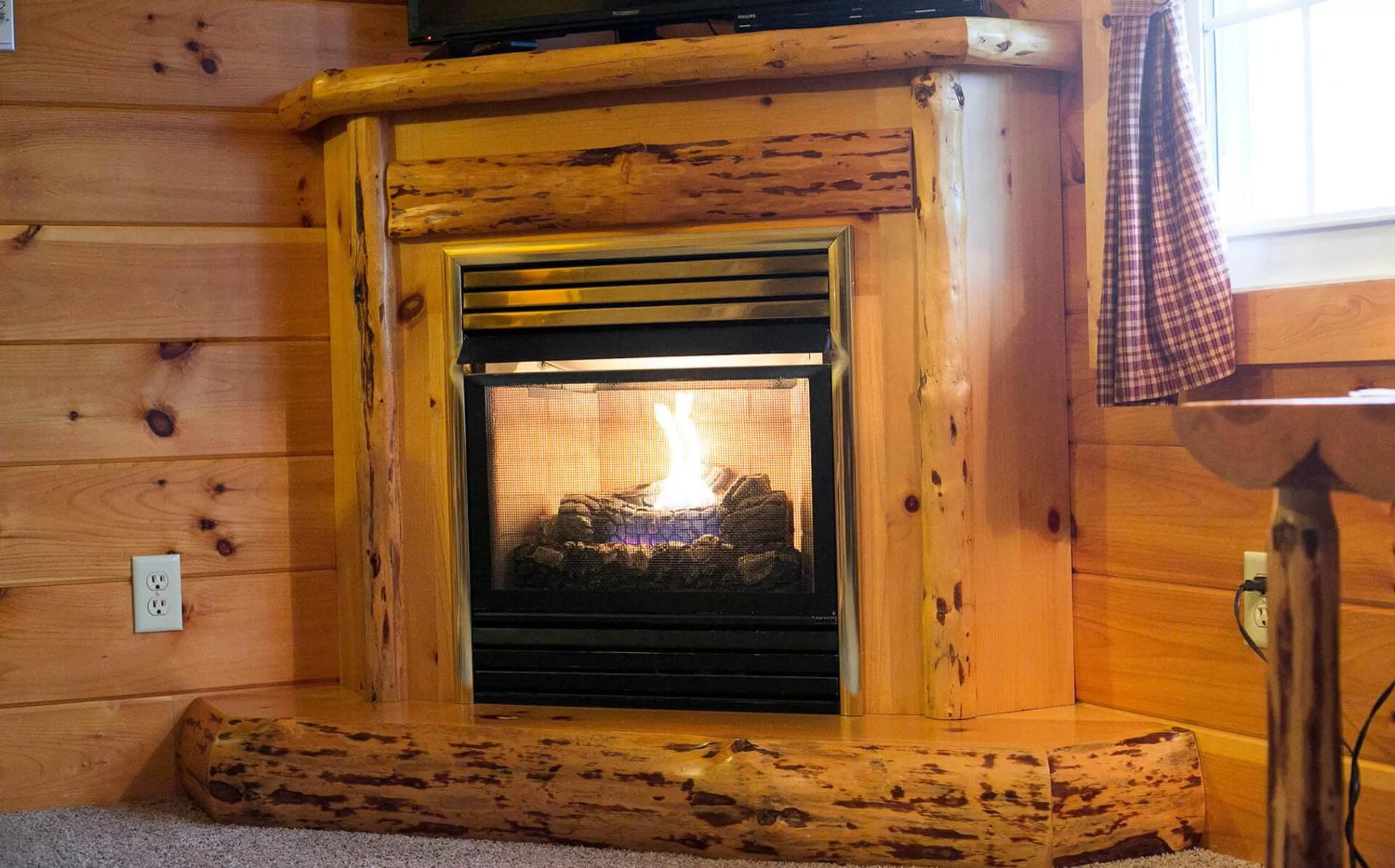 flat iron in Blessing Lodge by Amish Country Lodging