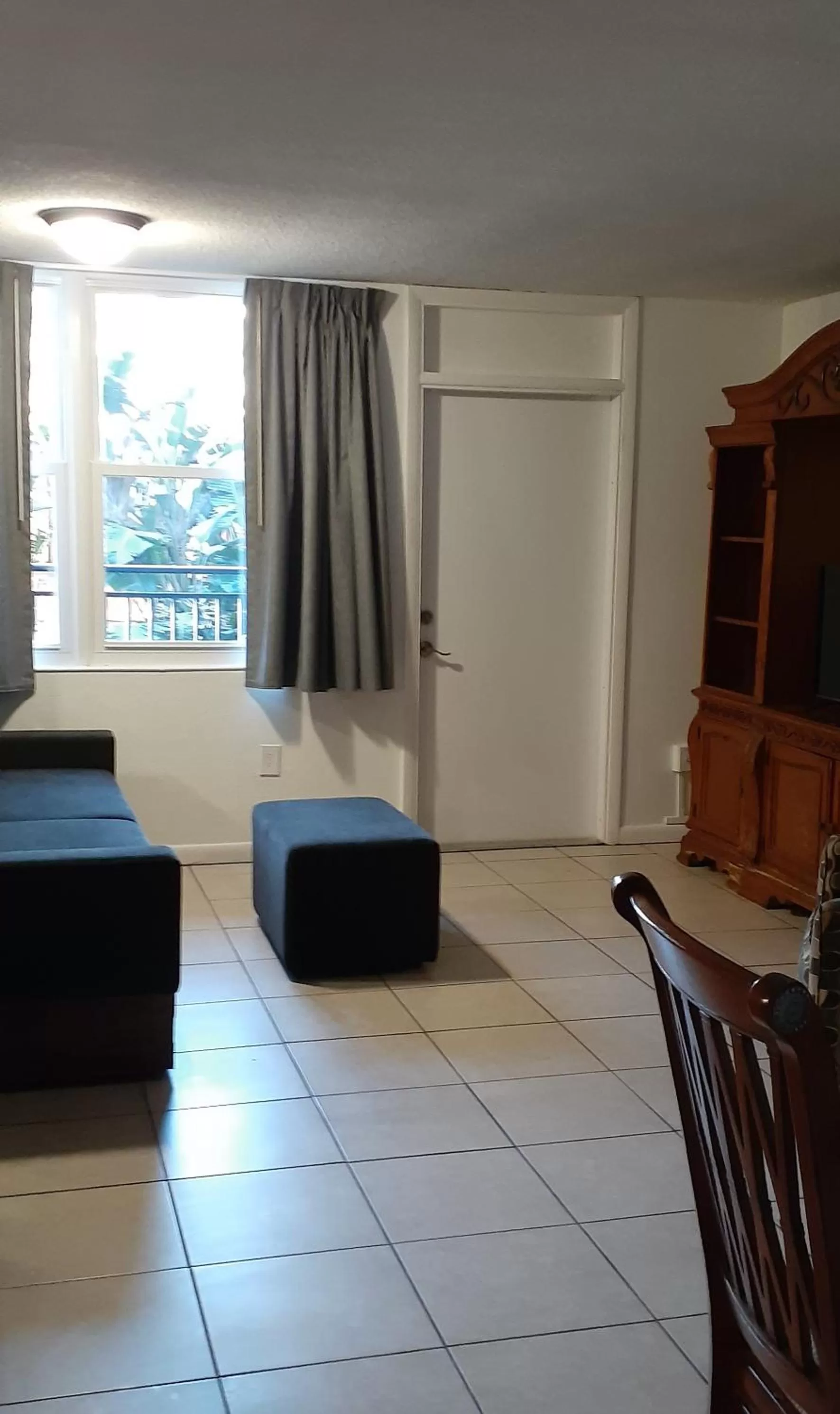 Seating Area in Daytona Beach Hawaiian Inn