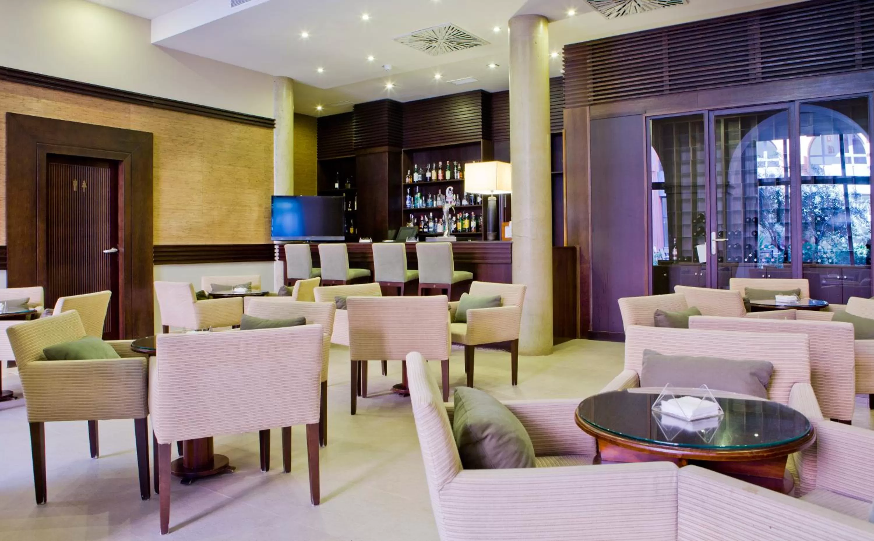 Lounge or bar in Intur Alcazar de San Juan