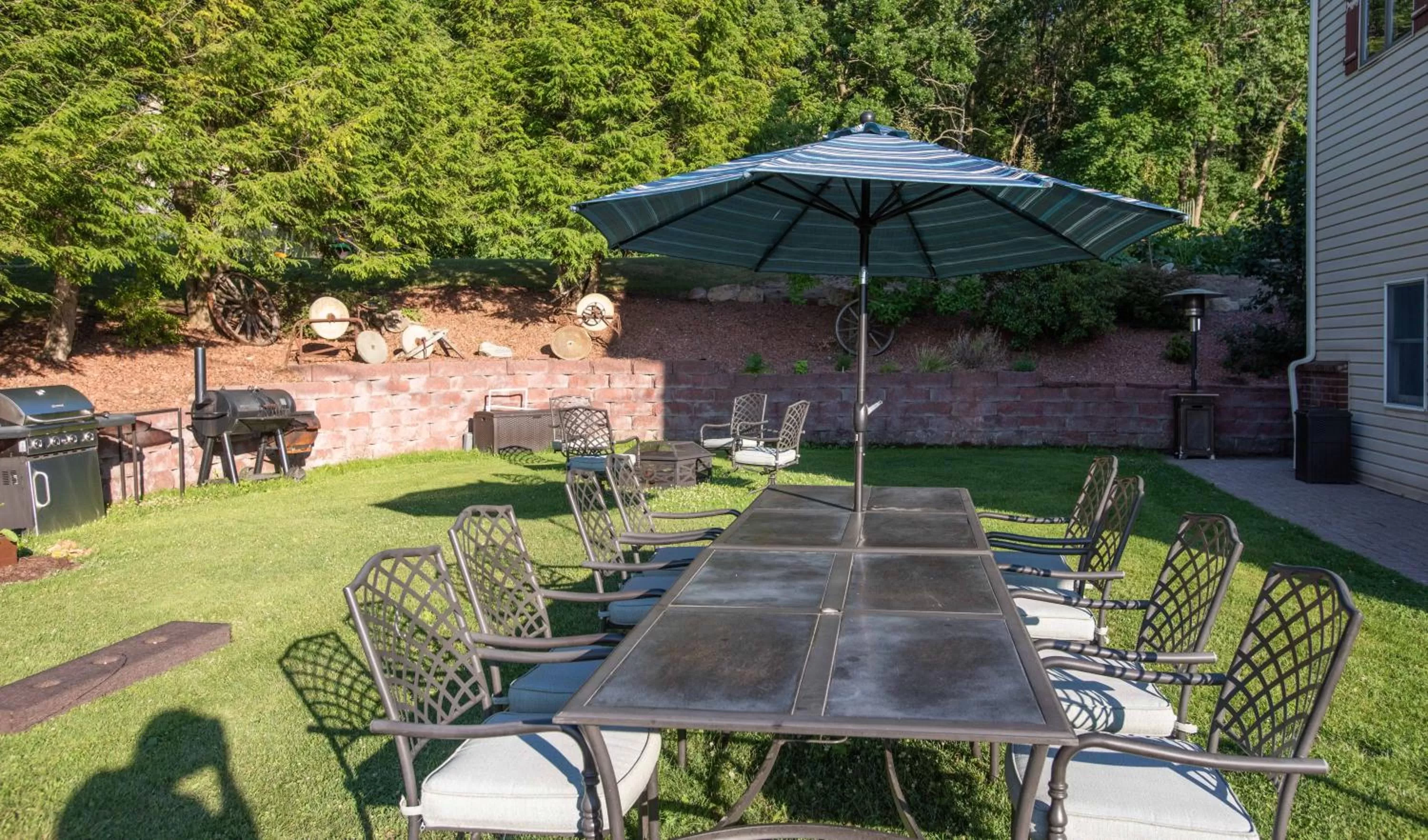 BBQ facilities in Blue Spruce Motel