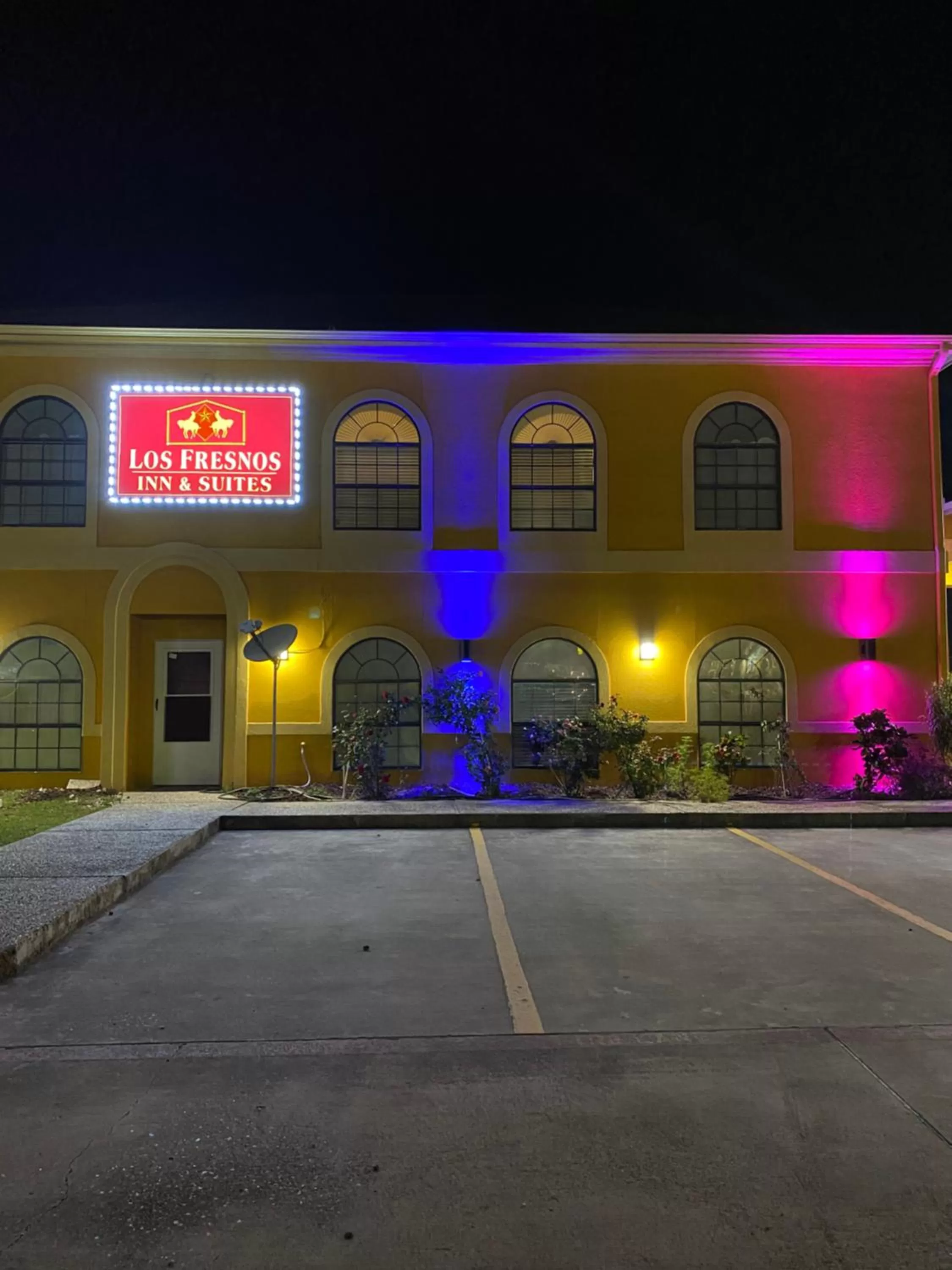 Los Fresnos Inn and Suites