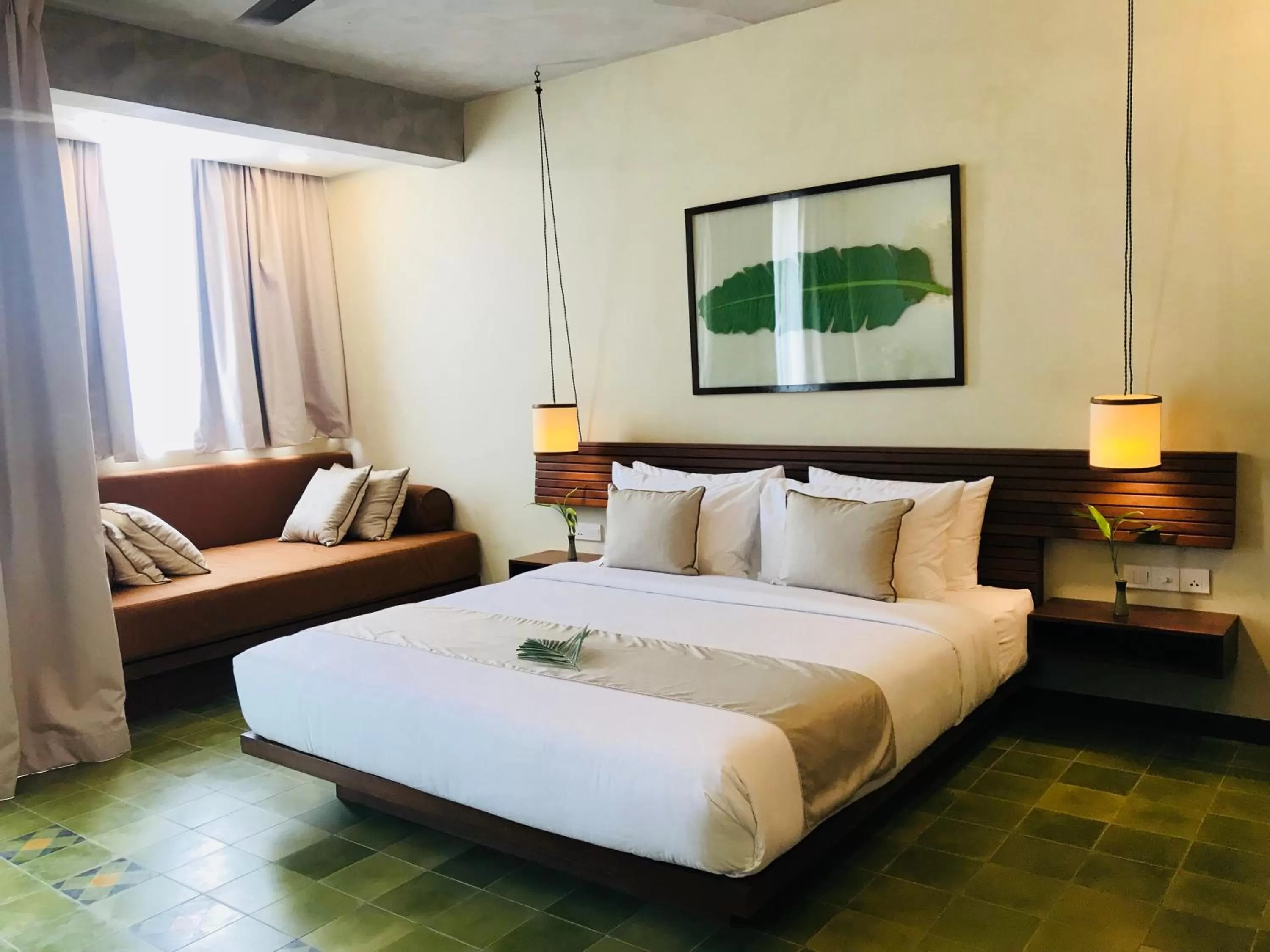Photo of the whole room, Bed in Penh House Hotel