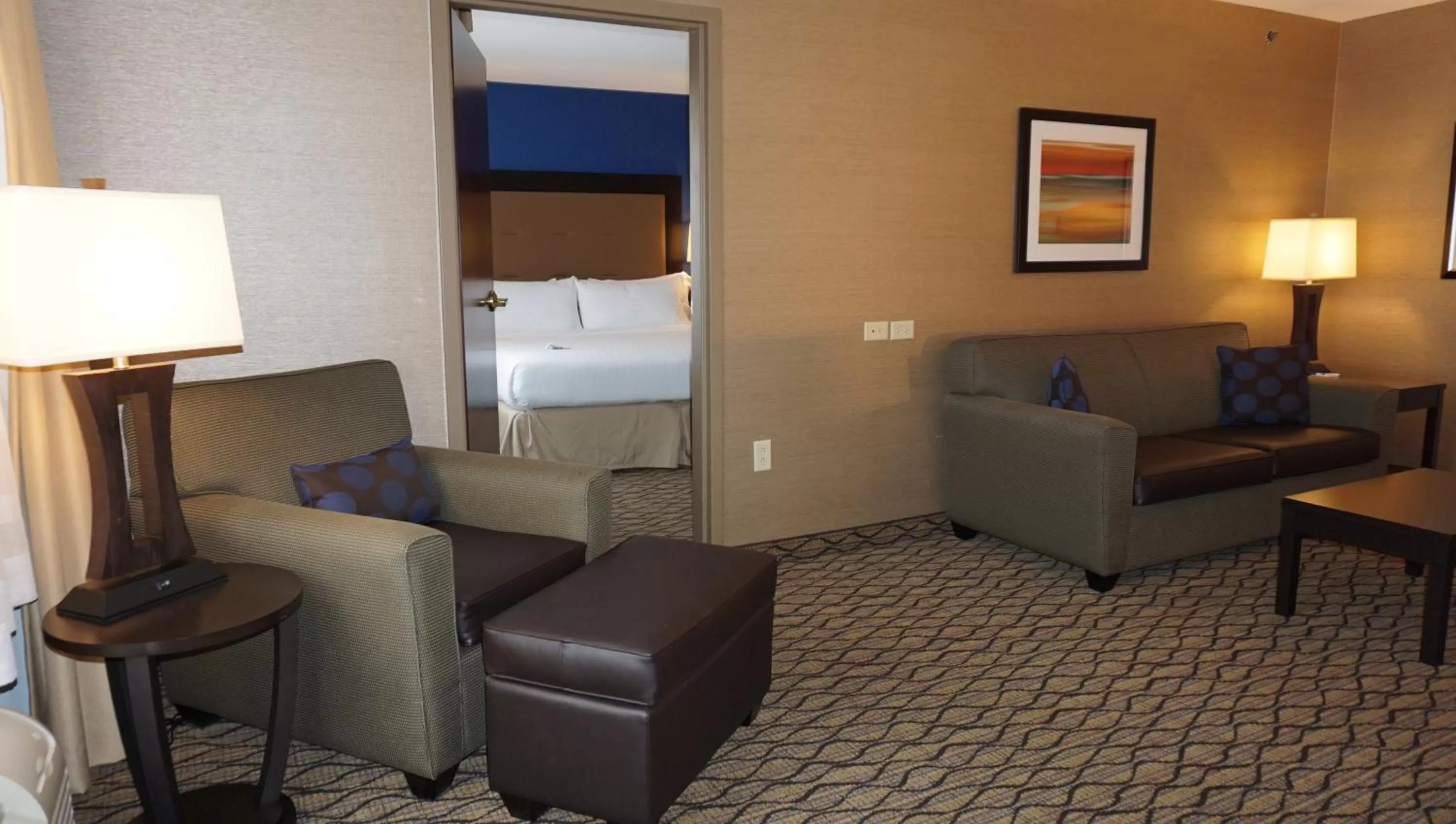 Bedroom in Holiday Inn Express & Suites Gibson by IHG