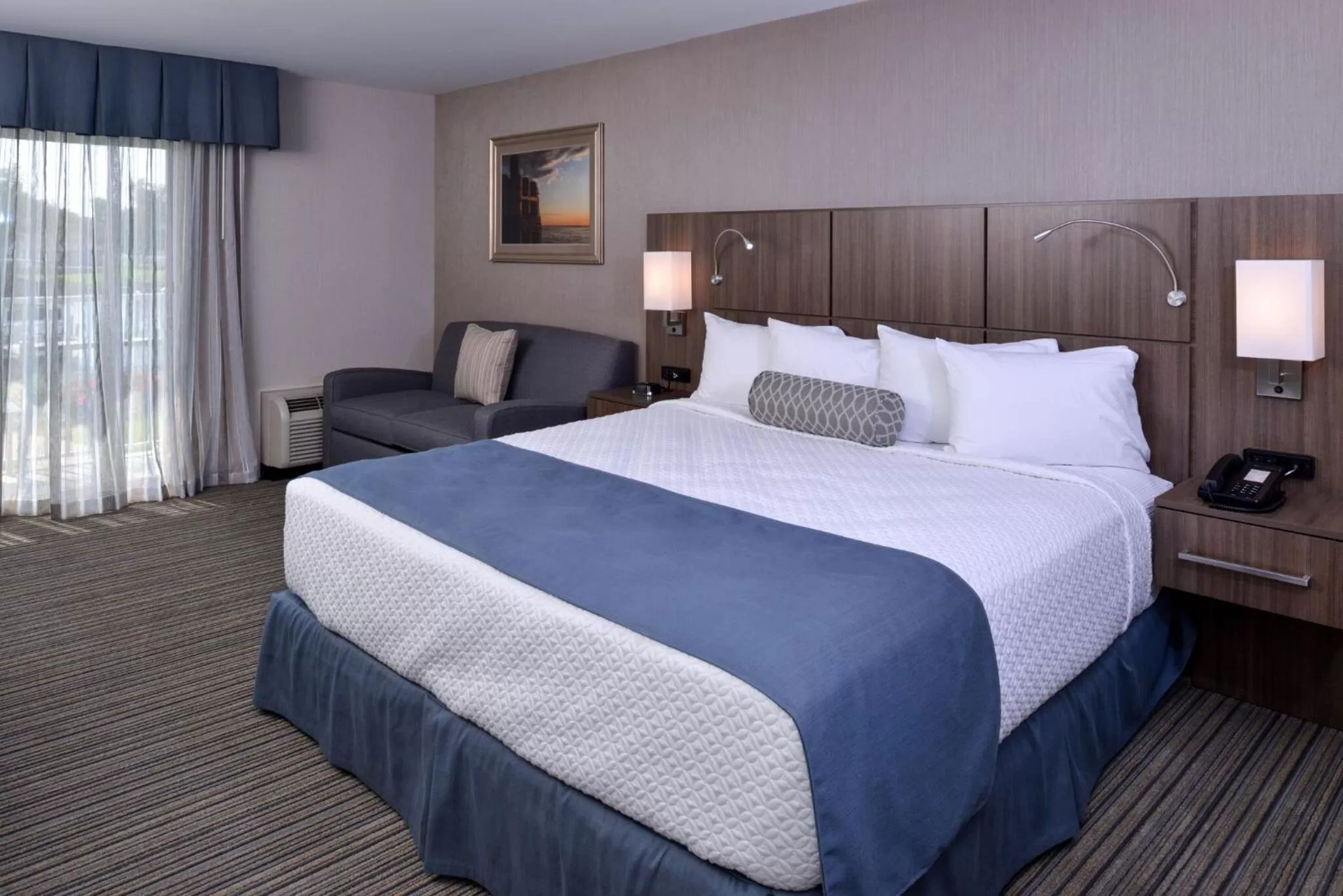 Sea view, Bed in Anchored Inn at Hidden Harbor