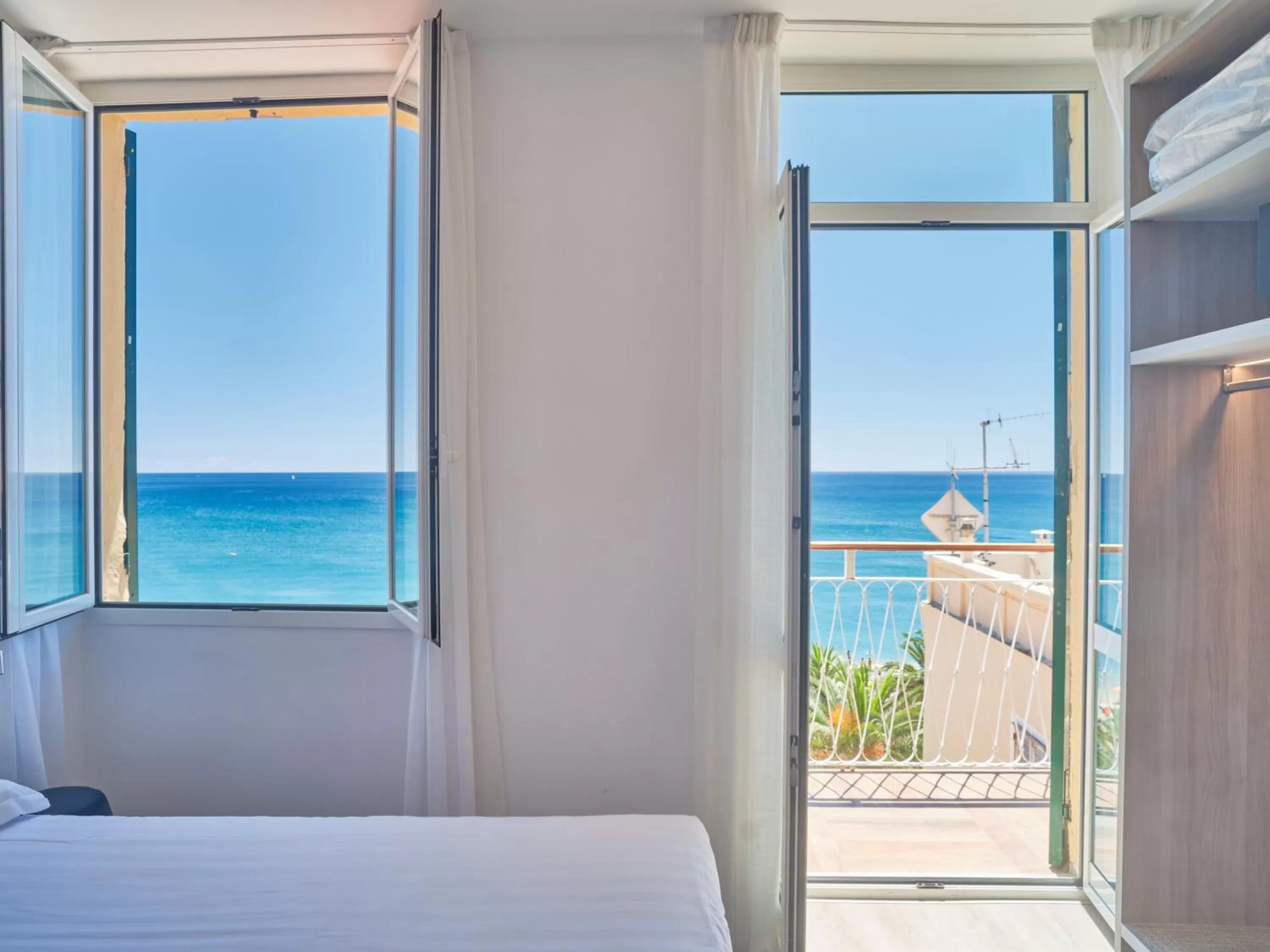 Sea view, Bed in Hotel Medusa