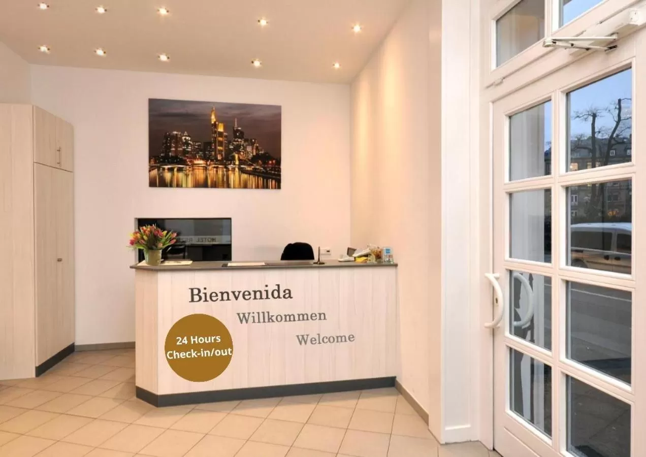 Lobby or reception in Hotel Apadana Frankfurt